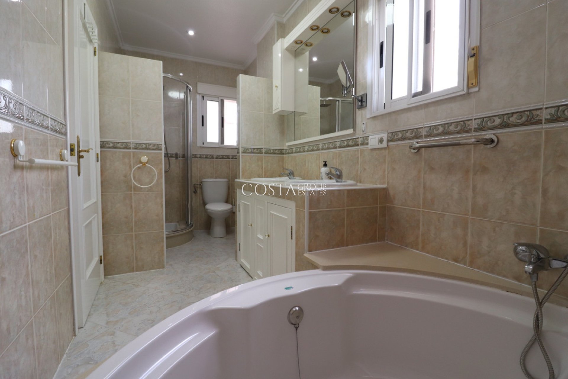 Revente - Villa -
Algorfa - Algorfa Centro