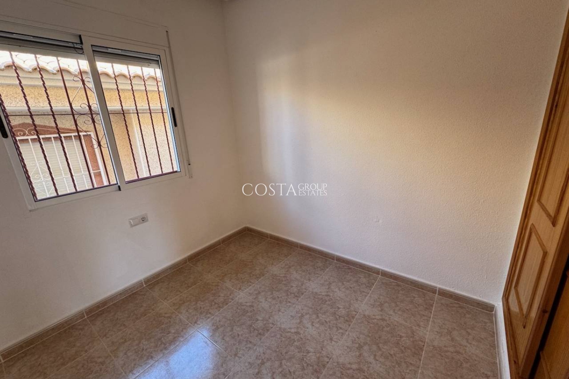 Revente - Villa -
Algorfa - Montemar