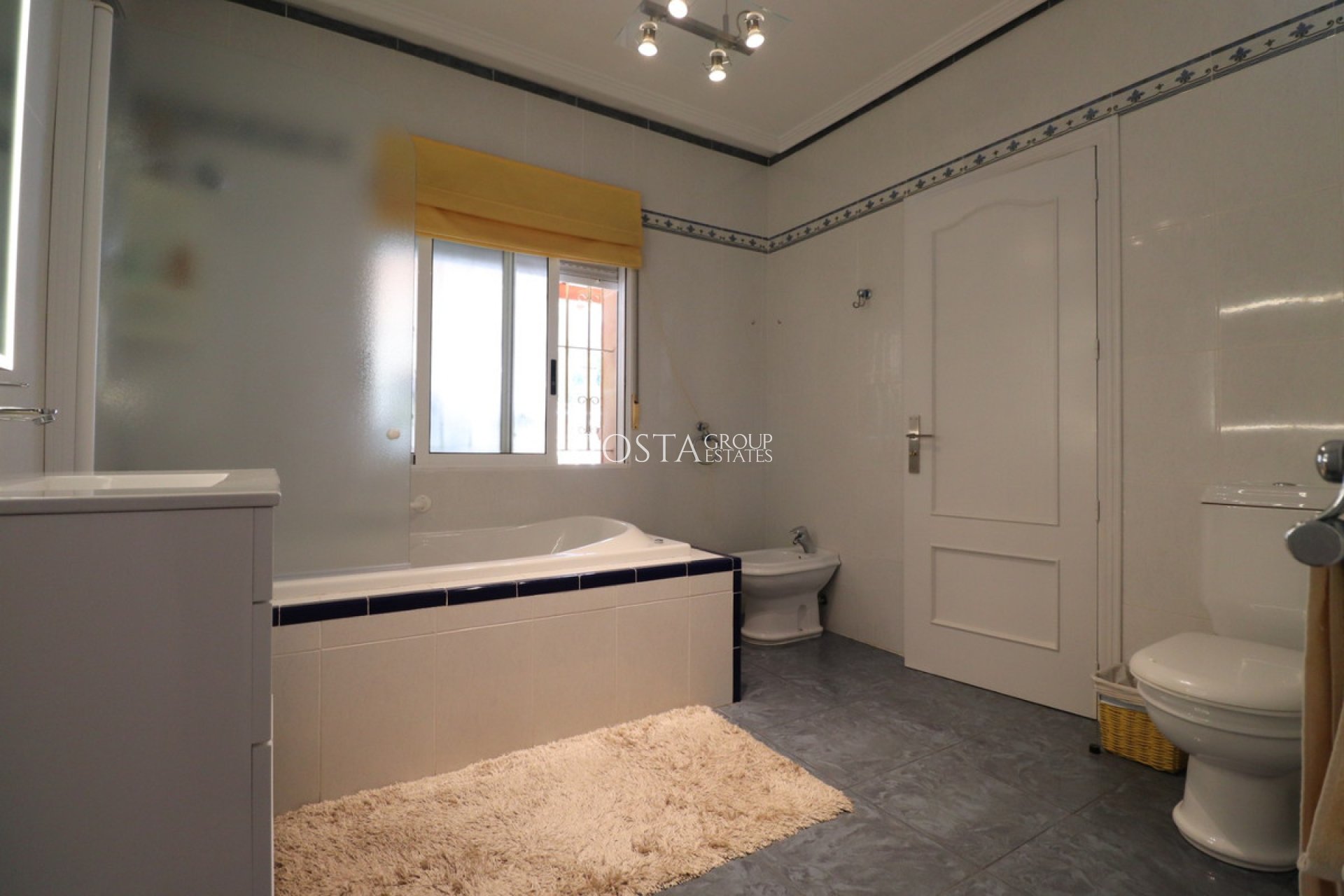 Revente - Villa -
Algorfa