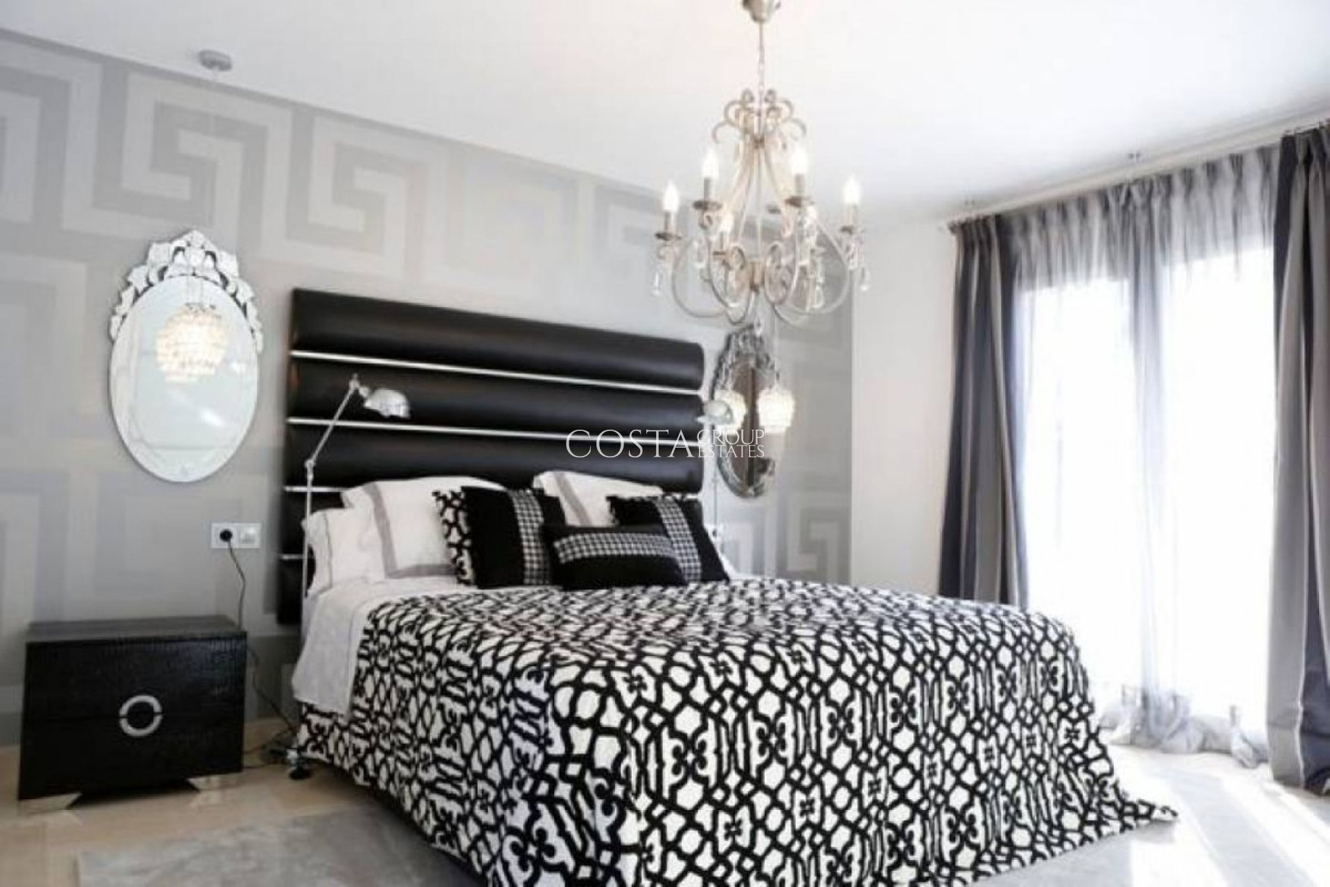 Revente - Villa -
Alicante - Alicante Centro