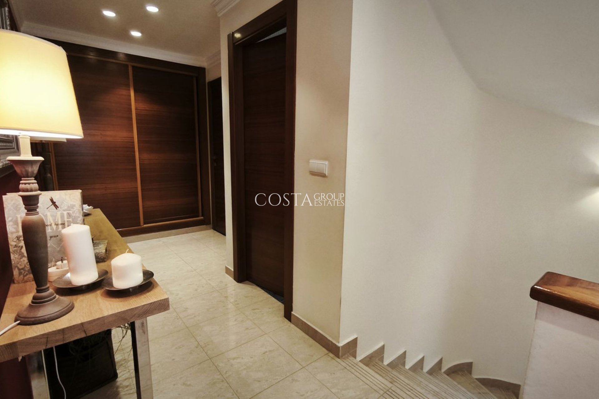 Revente - Villa -
Alicante - Alicante Centro