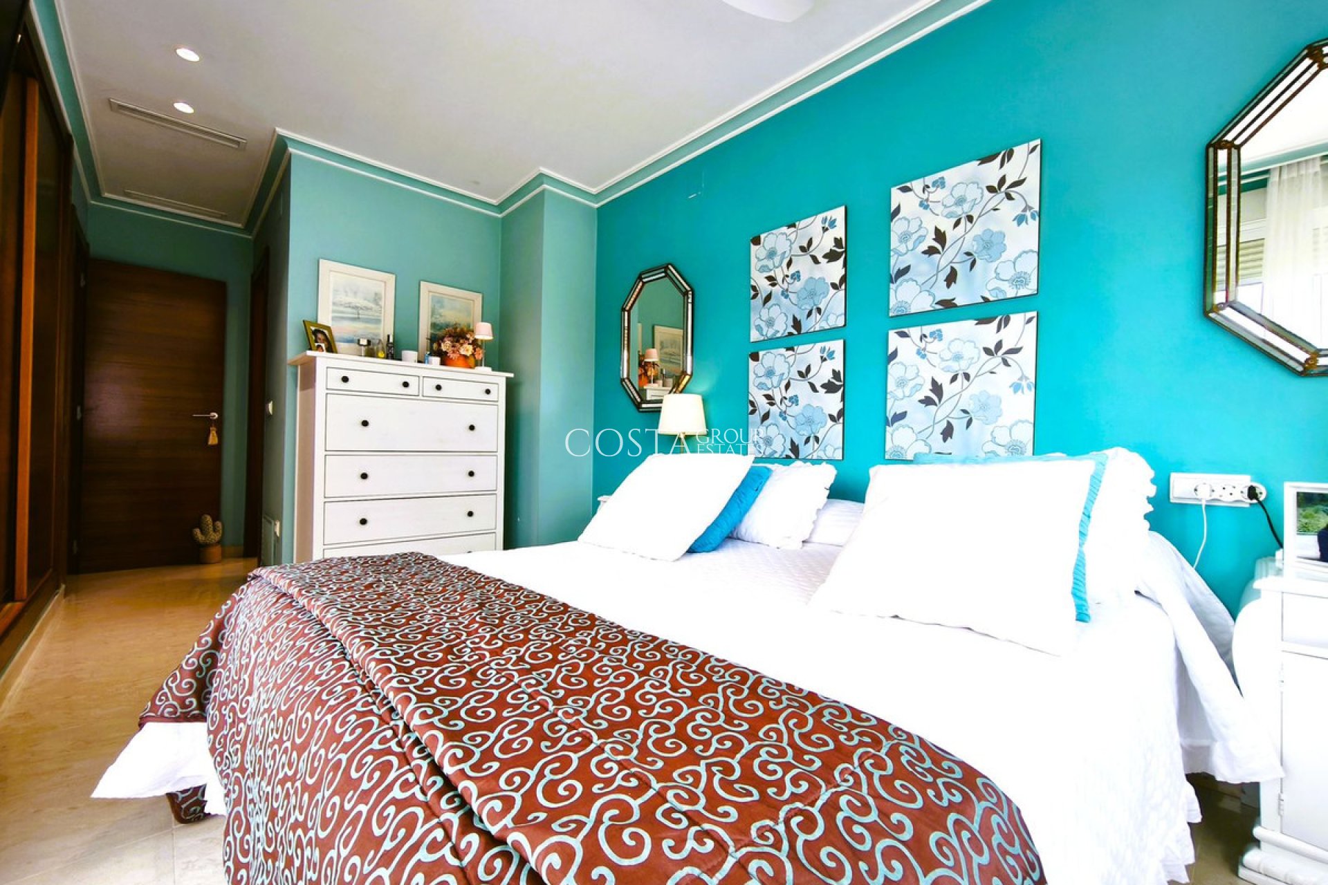 Revente - Villa -
Alicante - Alicante Centro