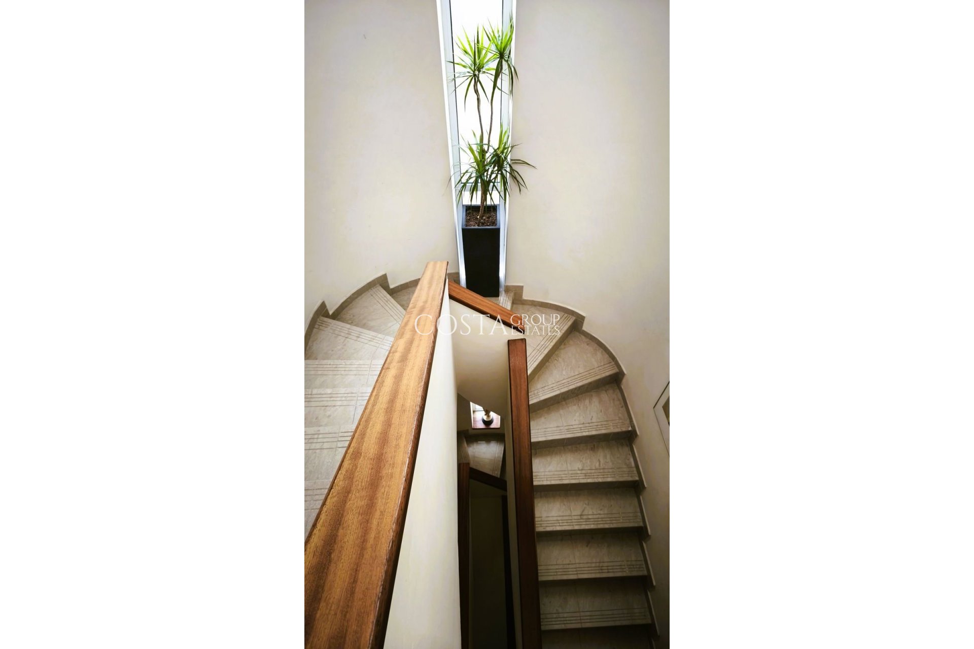 Revente - Villa -
Alicante - Alicante Centro