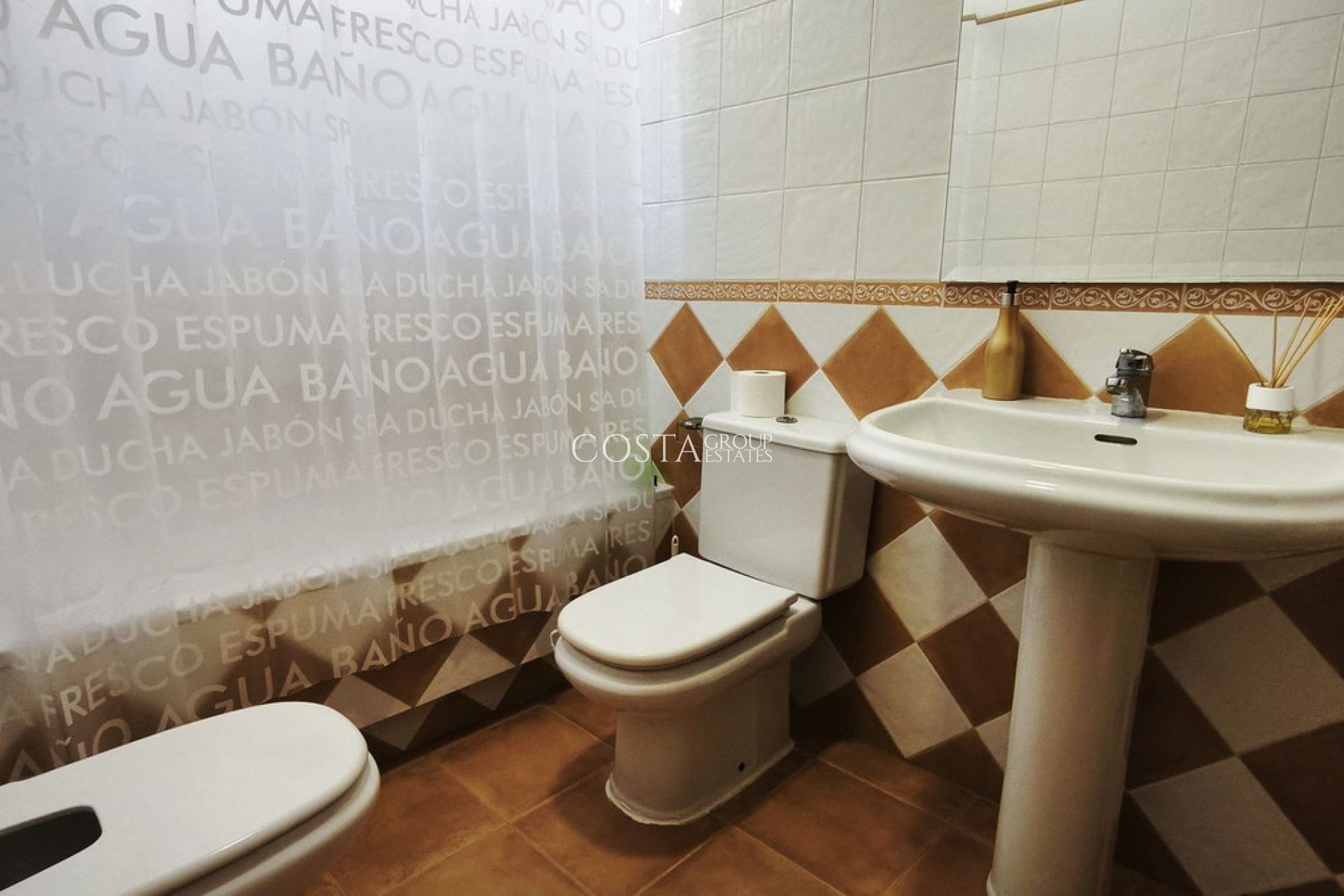 Revente - Villa -
Alicante - Alicante Centro