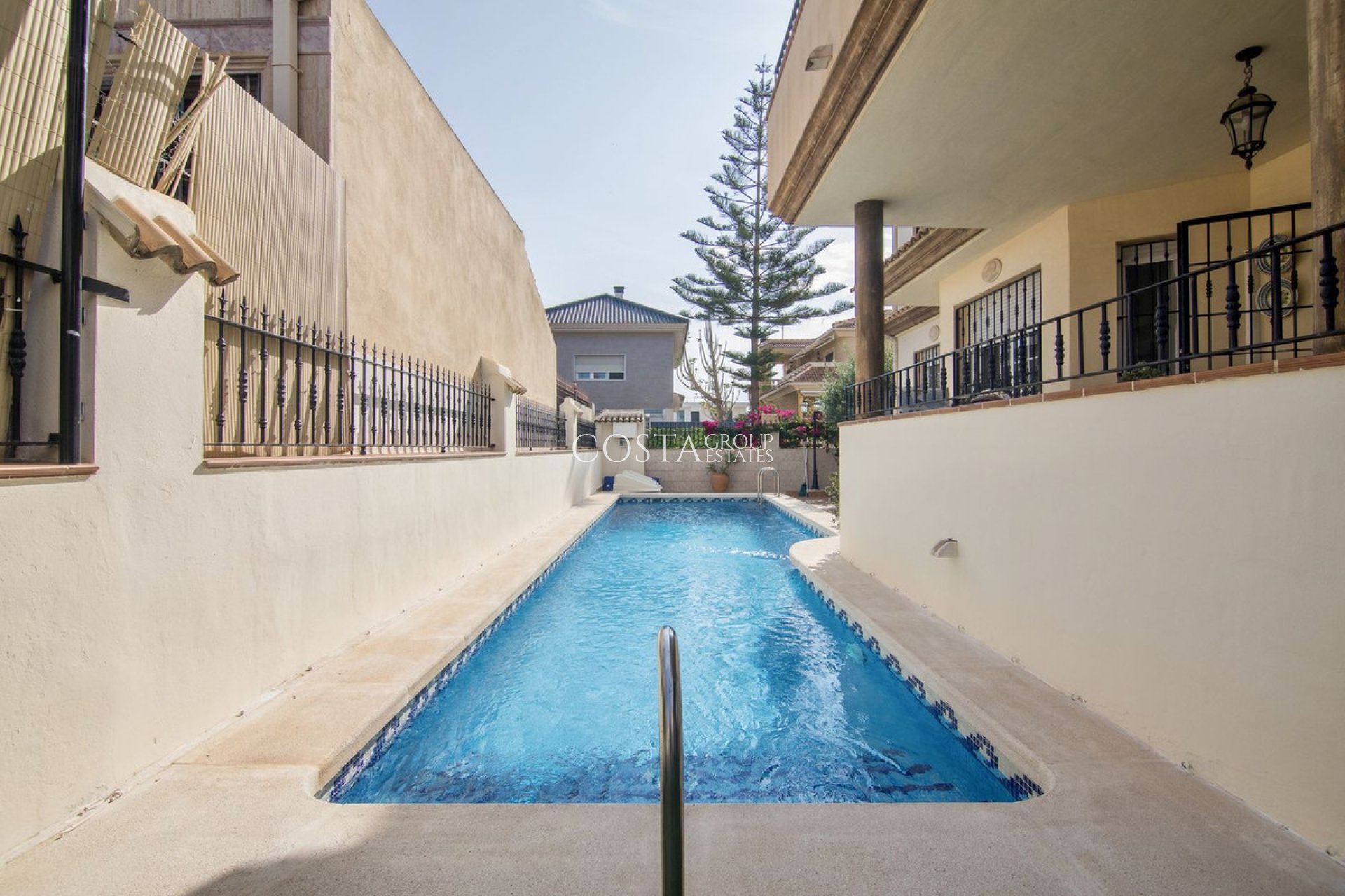 Revente - Villa -
Almoradí - Almoradi Centro