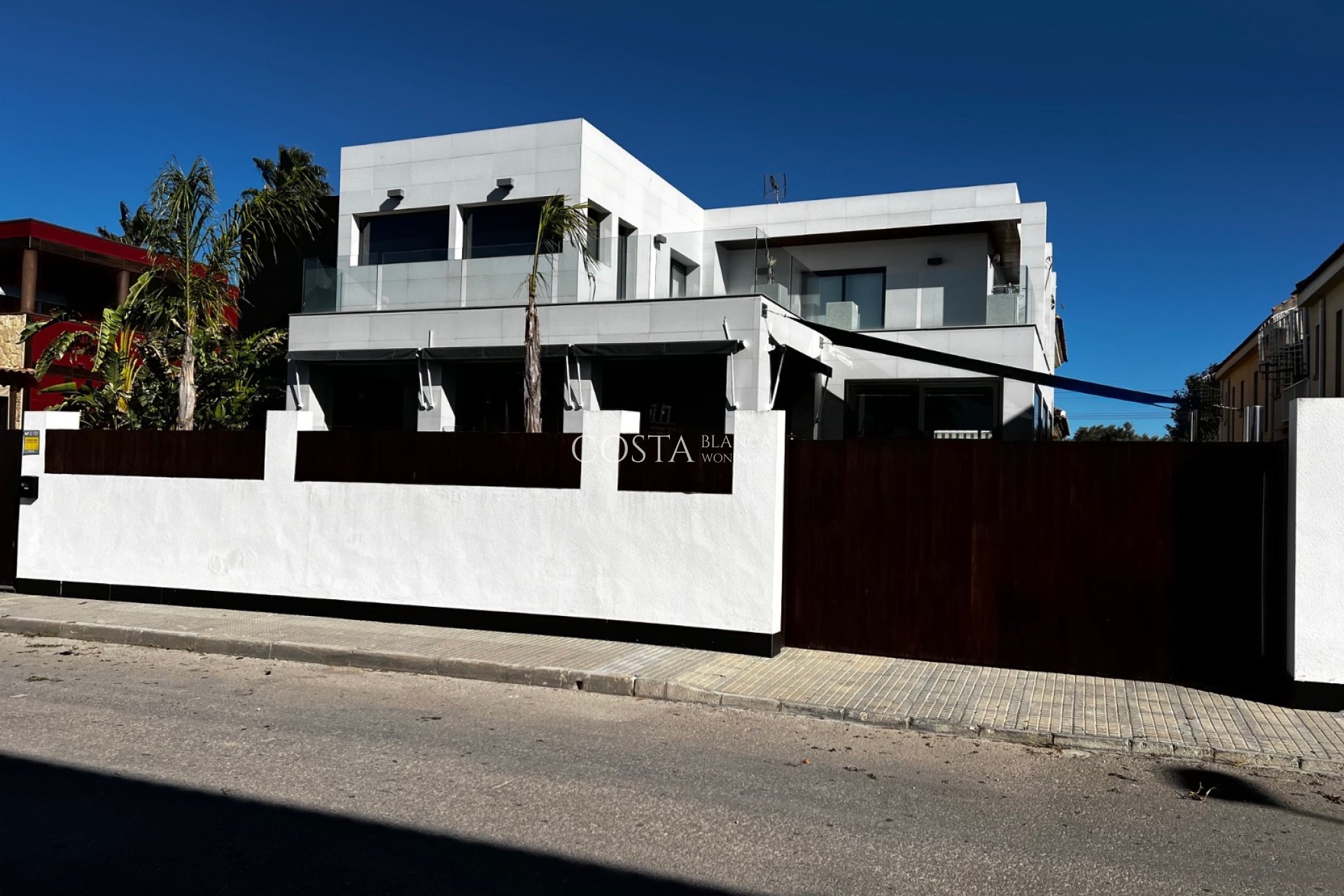 Revente - Villa -
Almoradí