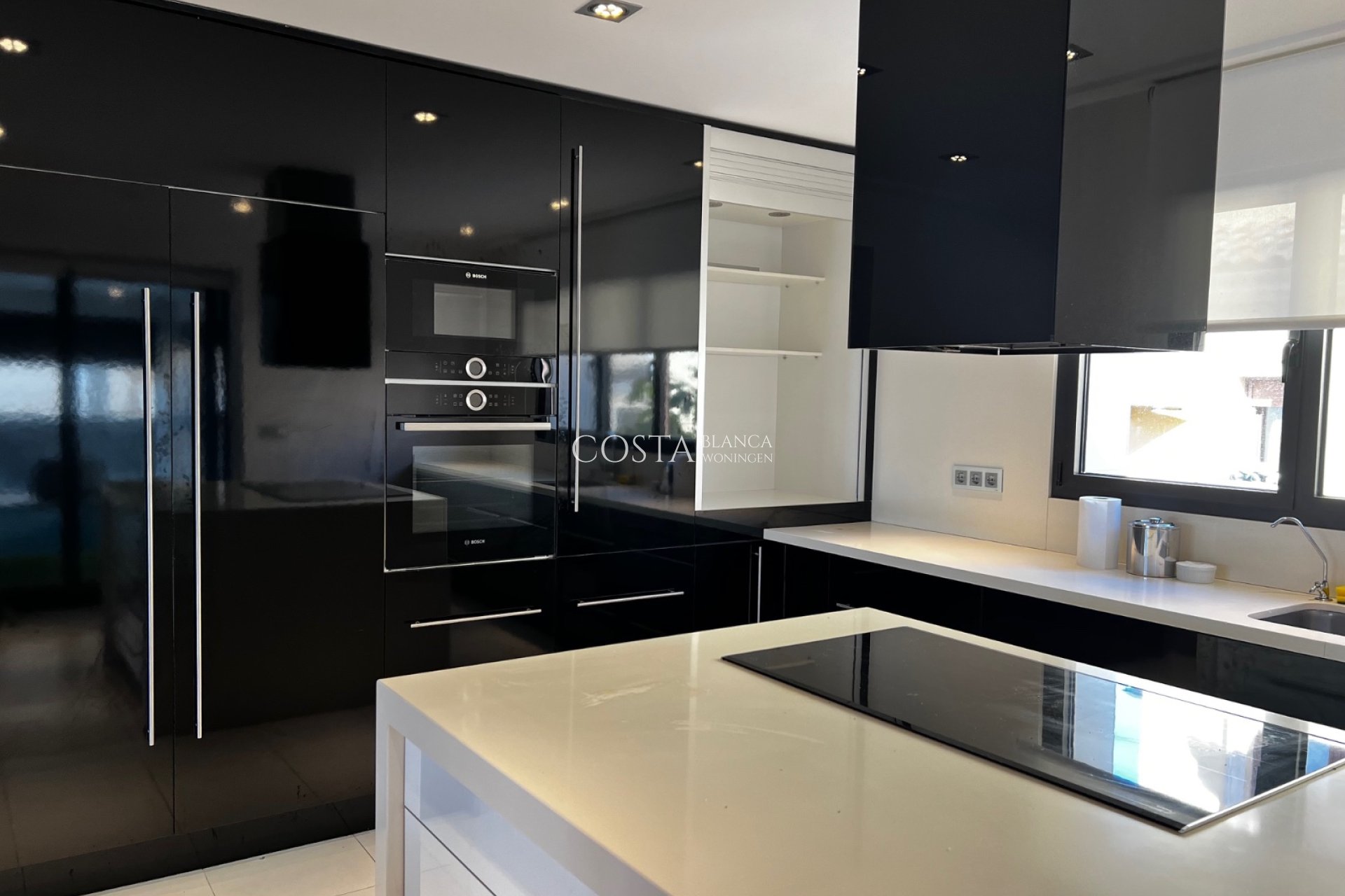 Revente - Villa -
Almoradí