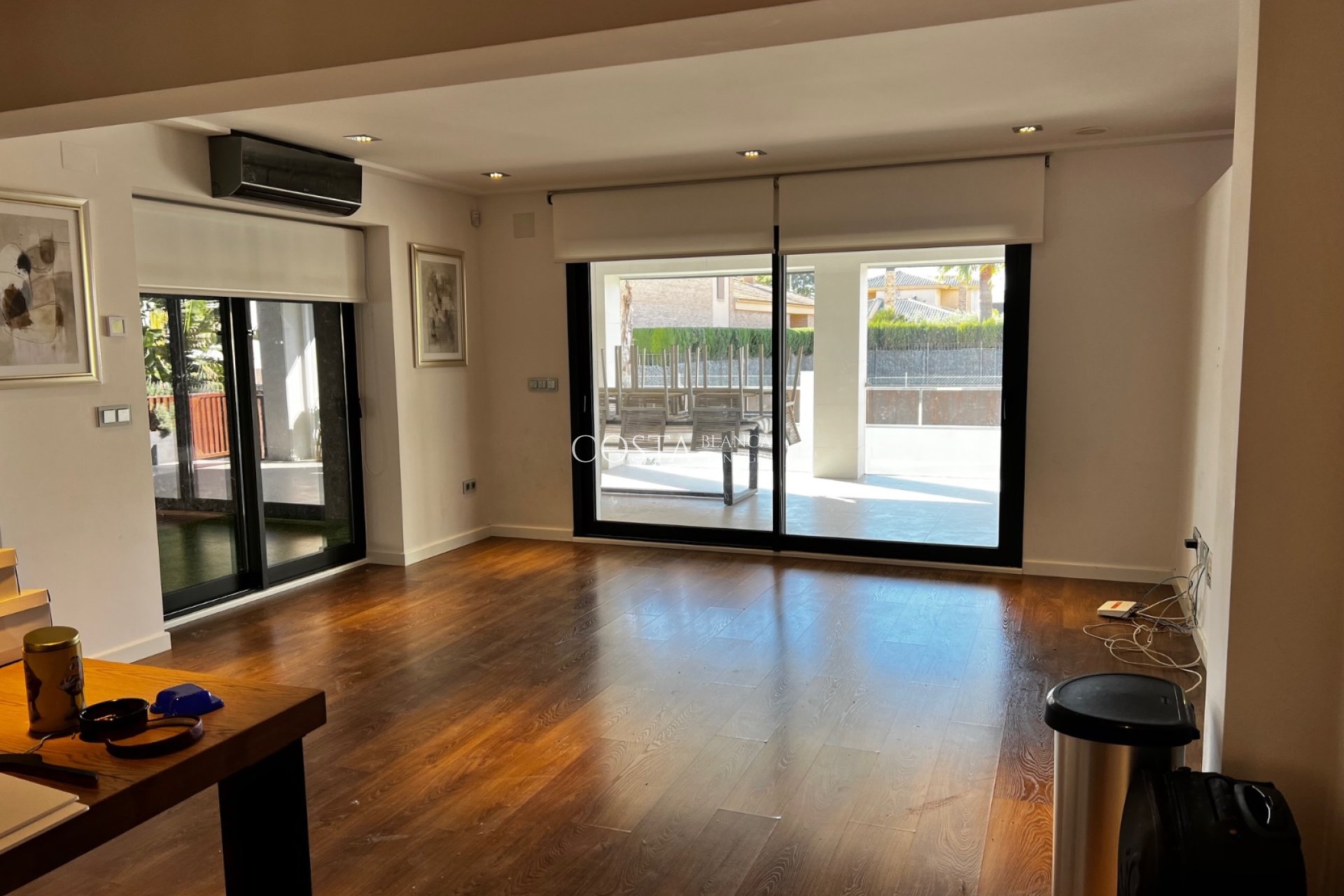Revente - Villa -
Almoradí