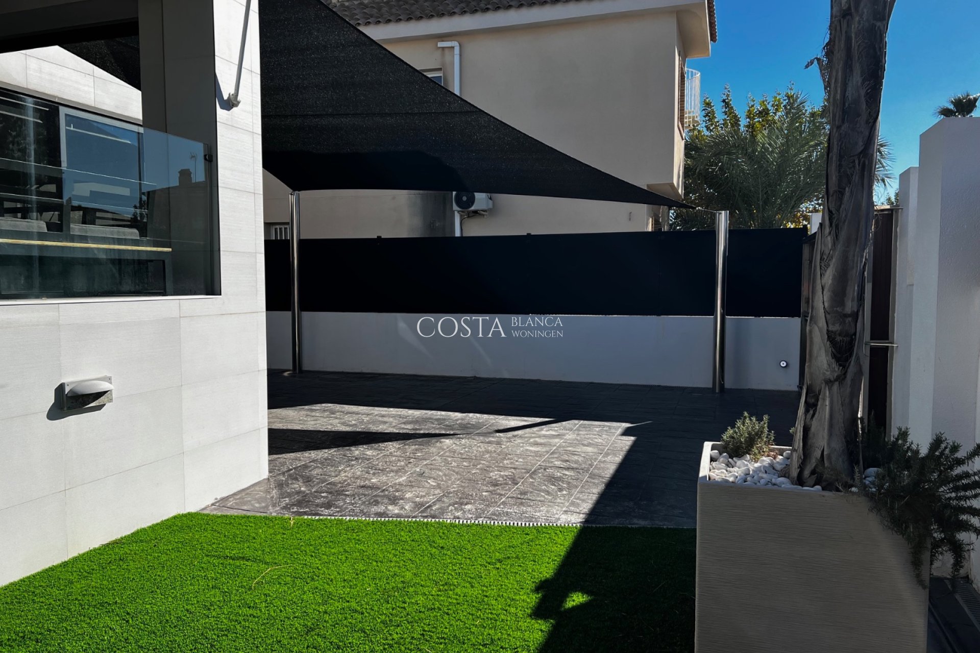 Revente - Villa -
Almoradí