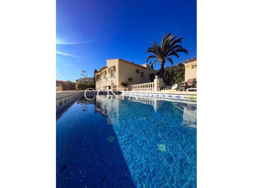 Revente - Villa -
Calpe - Calpe Centro