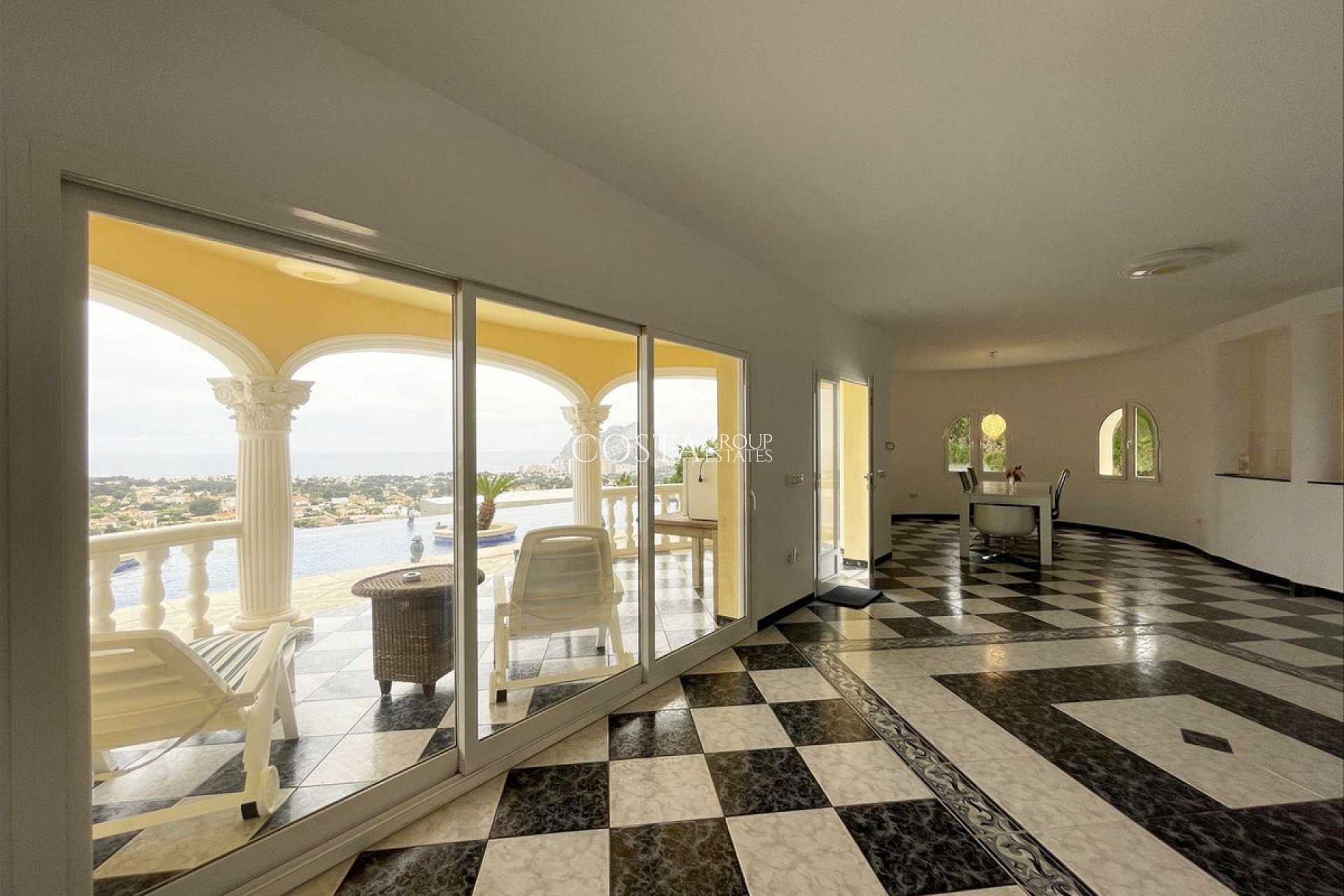 Revente - Villa -
Calpe - Calpe Centro