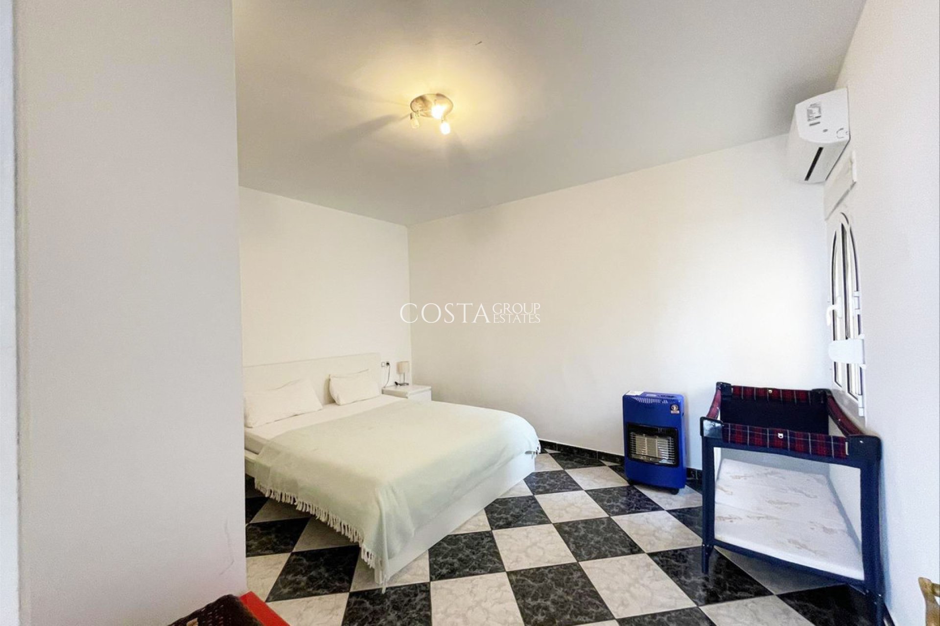 Revente - Villa -
Calpe - Calpe Centro