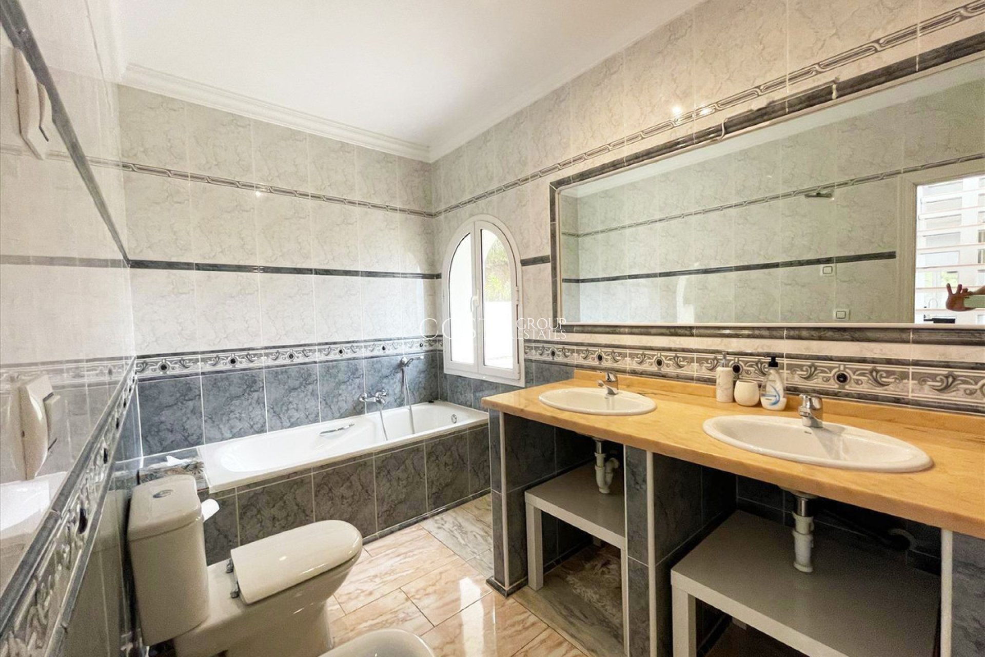 Revente - Villa -
Calpe - Calpe Centro