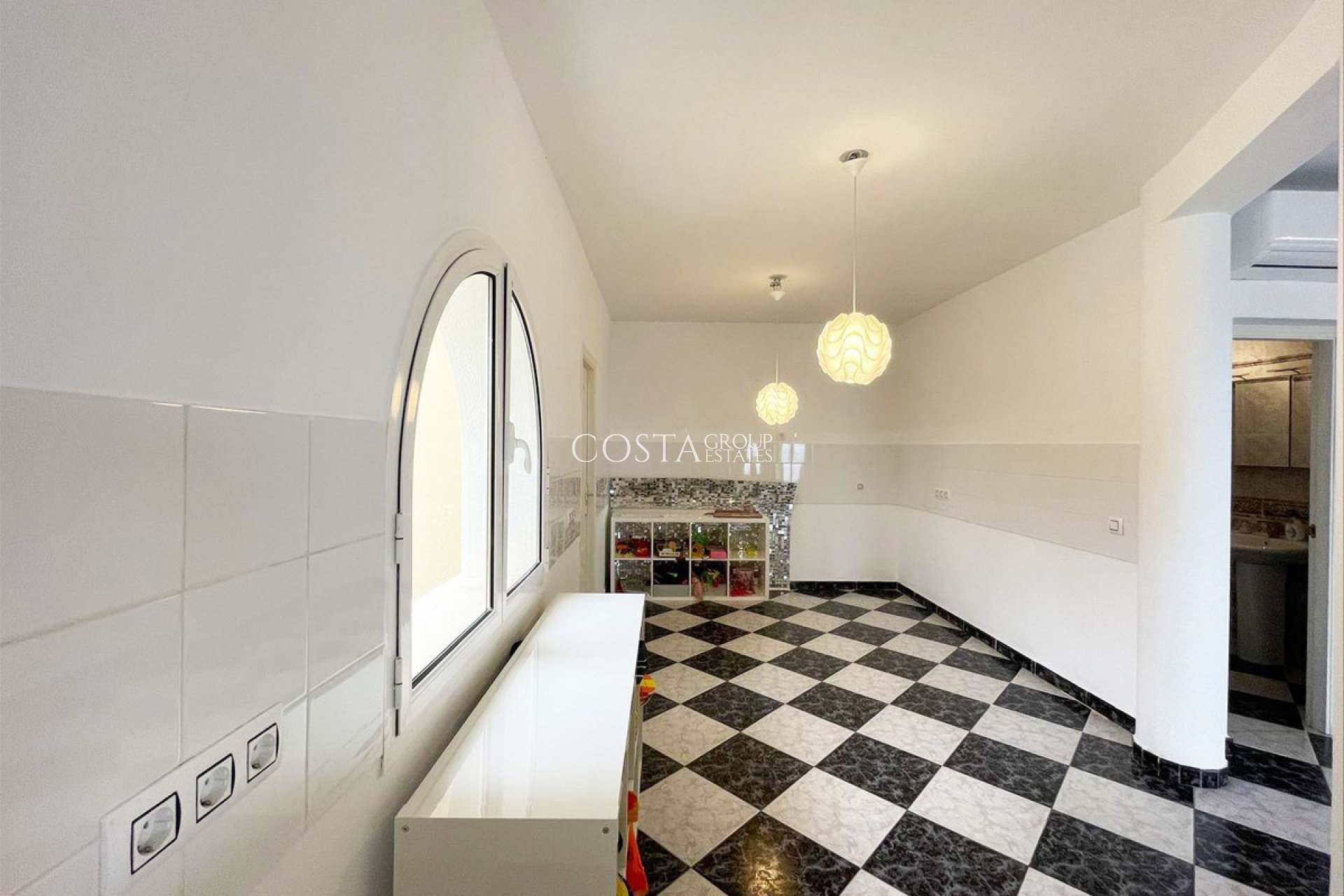 Revente - Villa -
Calpe - Calpe Centro