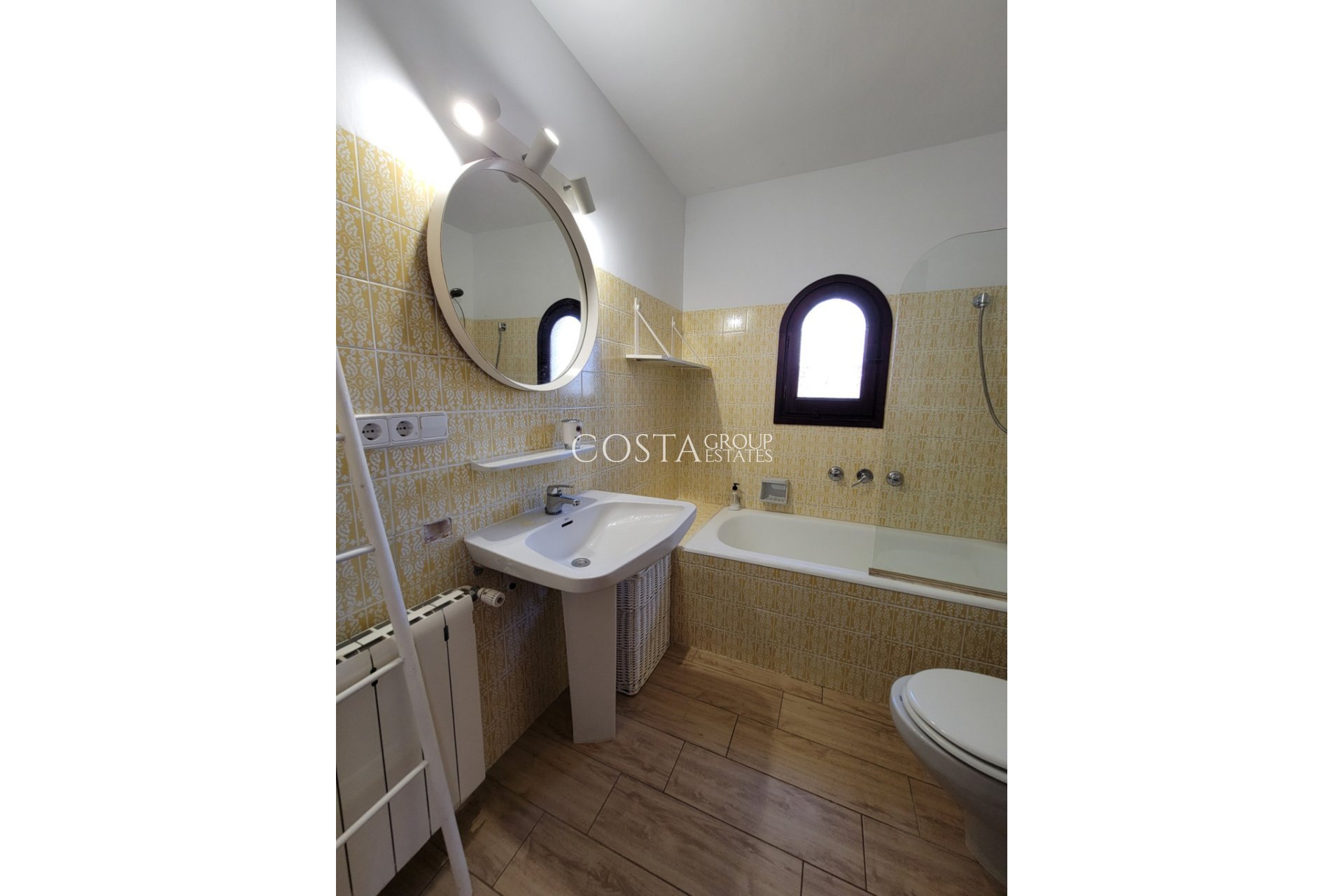 Revente - Villa -
Calpe - Calpe Centro