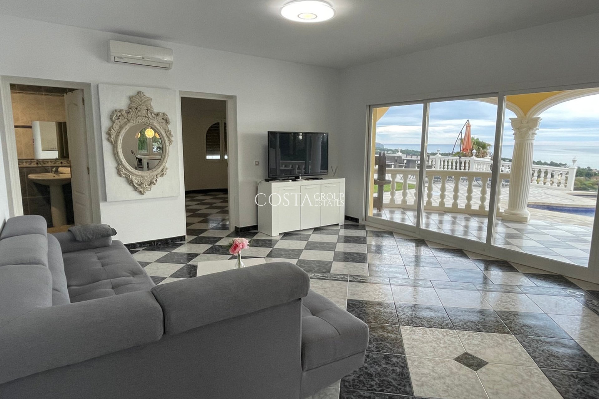 Revente - Villa -
Calpe - Calpe Centro