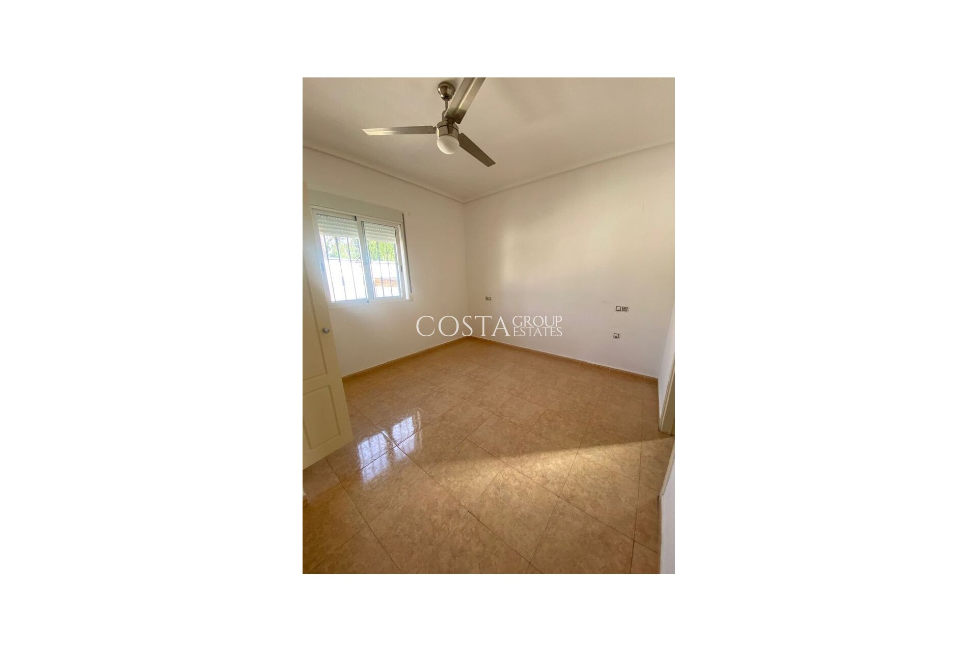 Revente - Villa -
Catral - Catral Centro