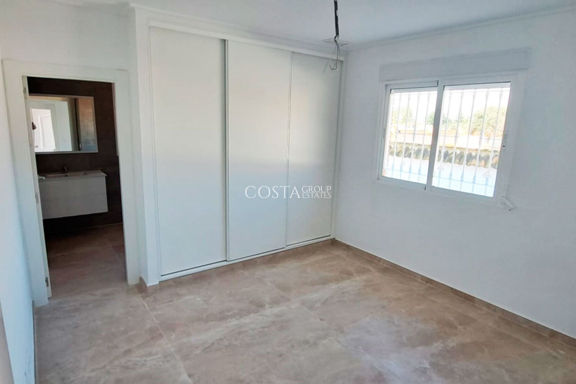 Revente - Villa -
Catral