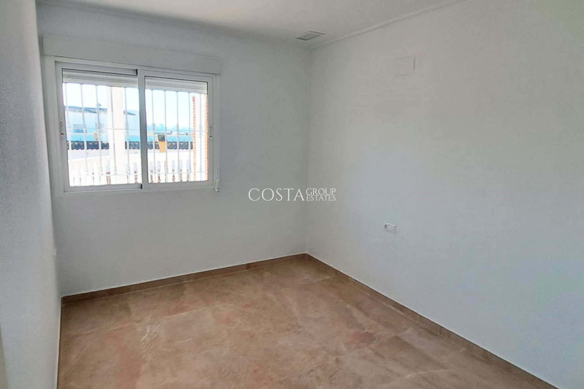 Revente - Villa -
Catral