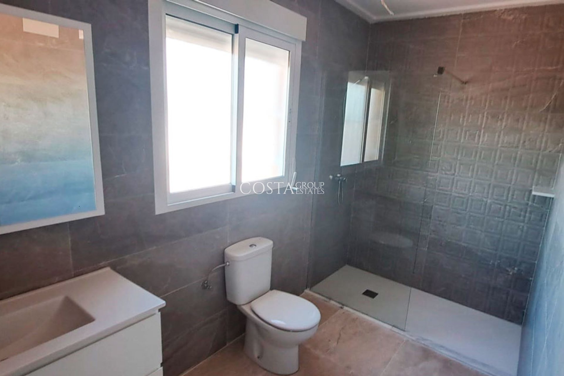 Revente - Villa -
Catral