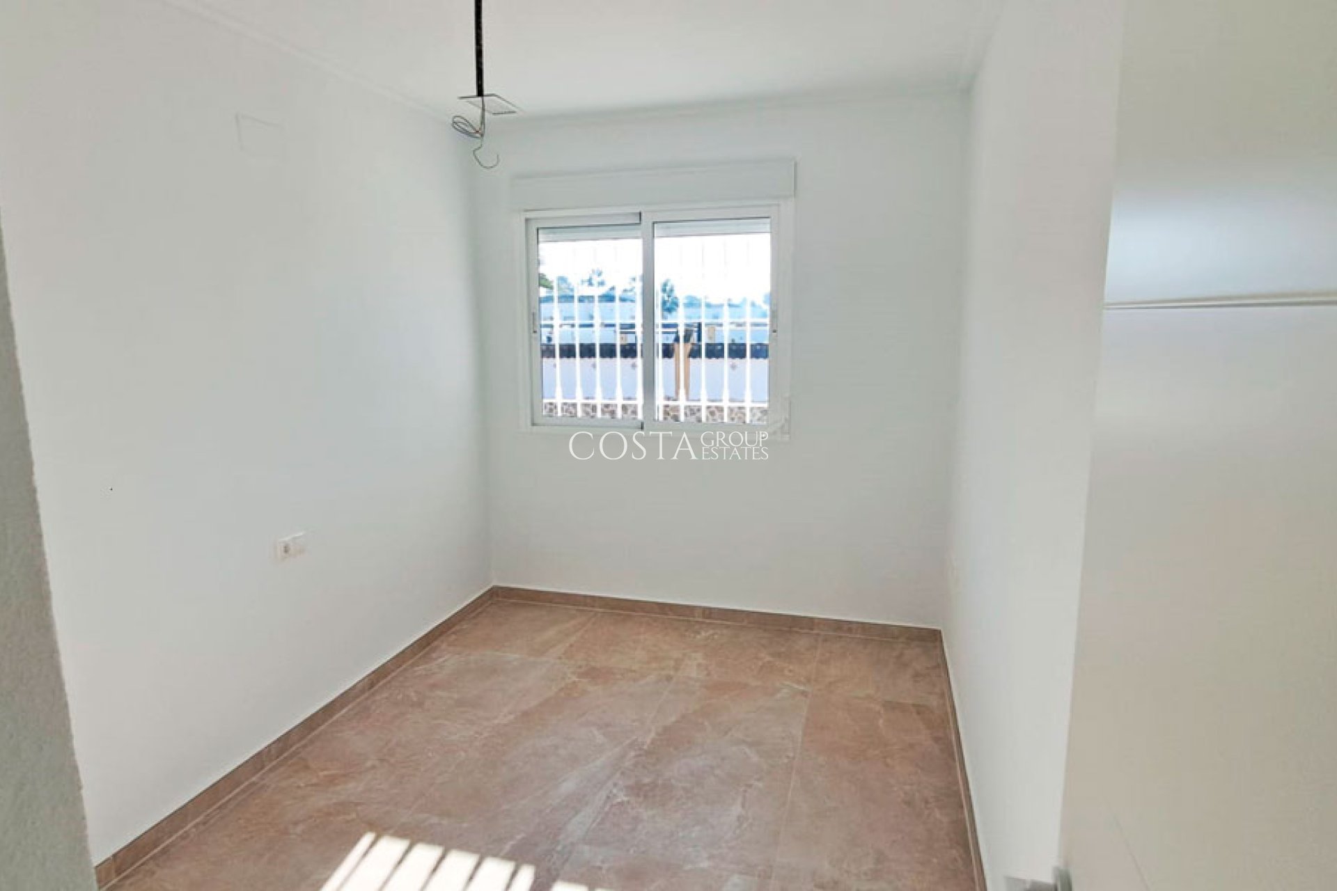 Revente - Villa -
Catral