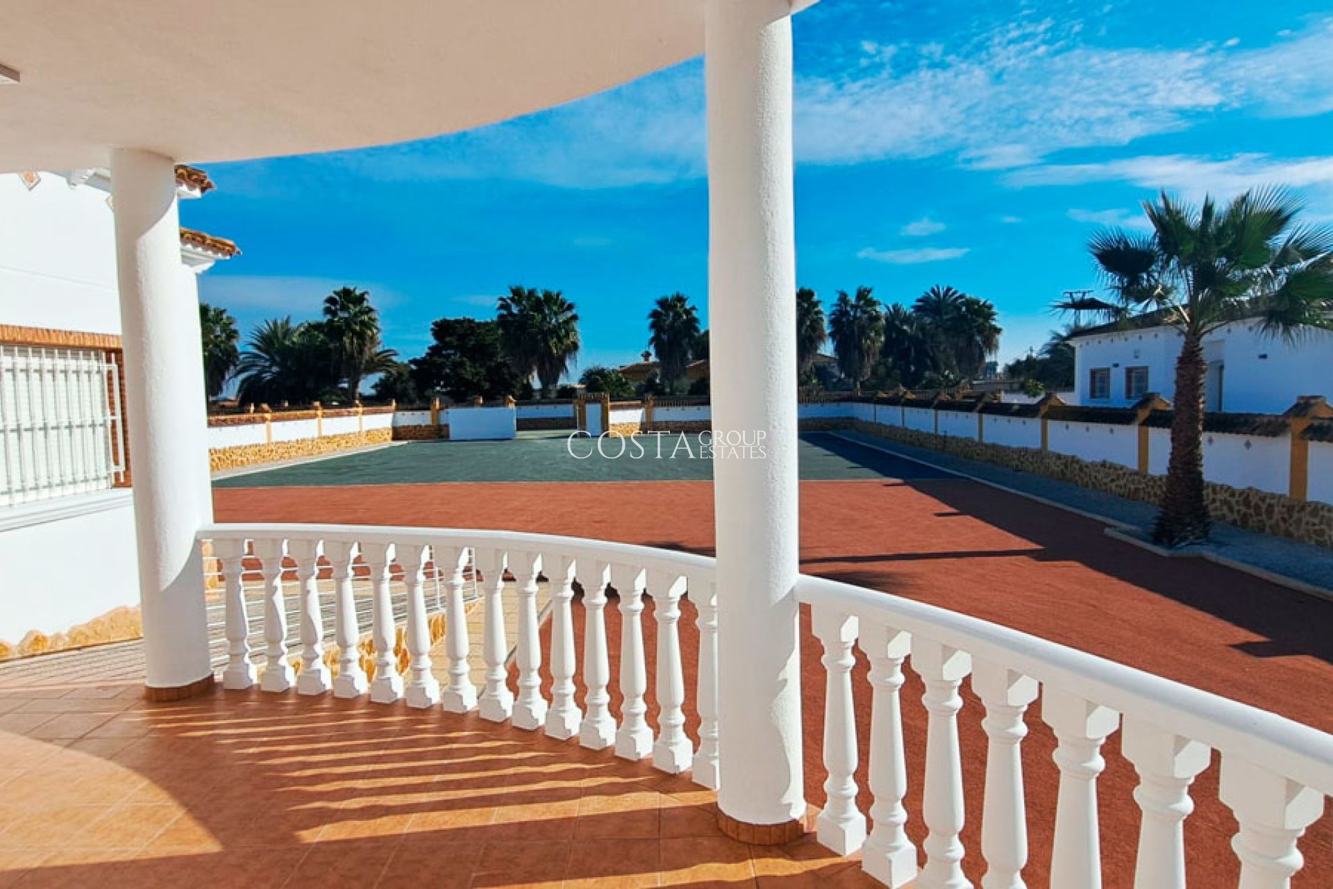 Revente - Villa -
Catral