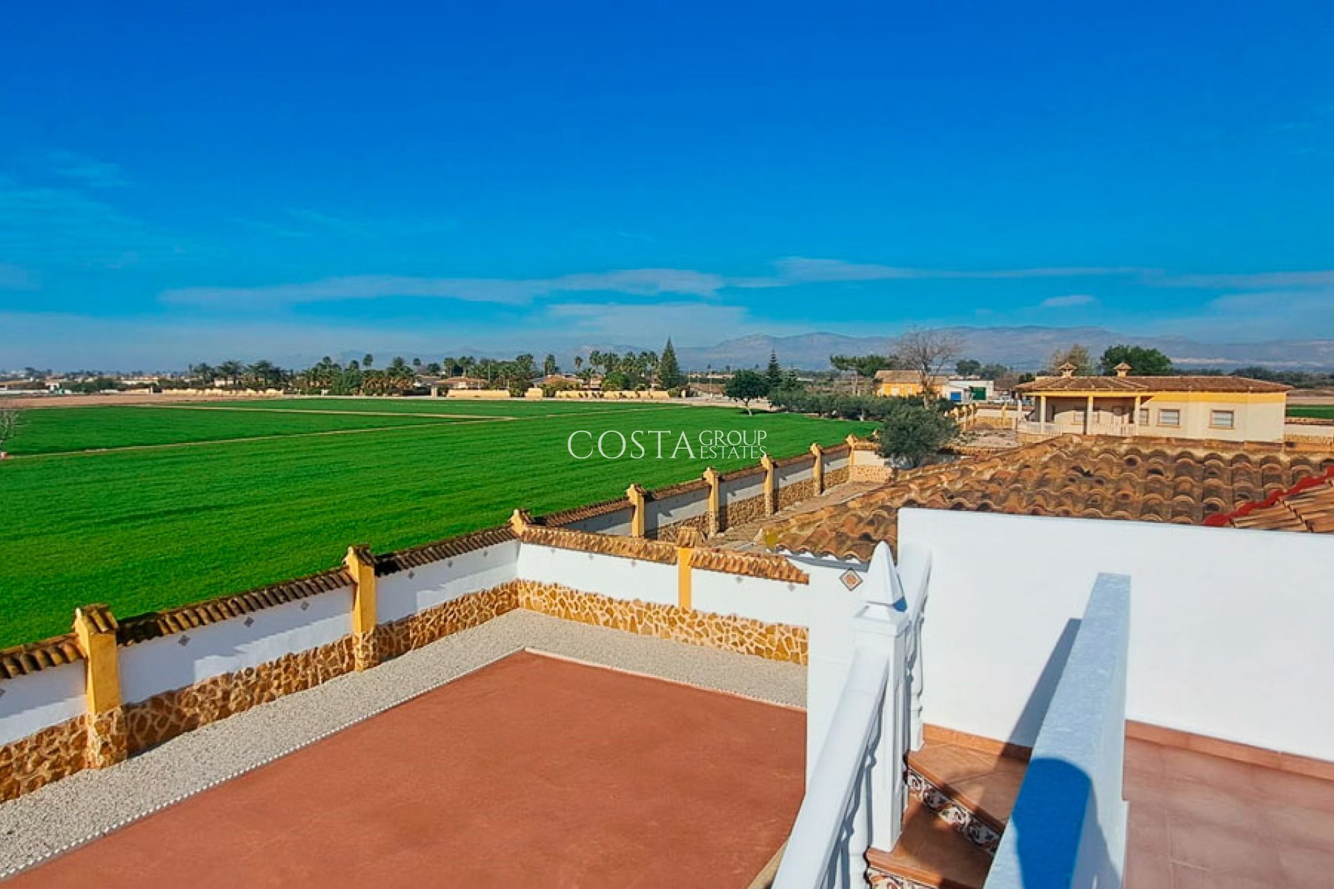 Revente - Villa -
Catral