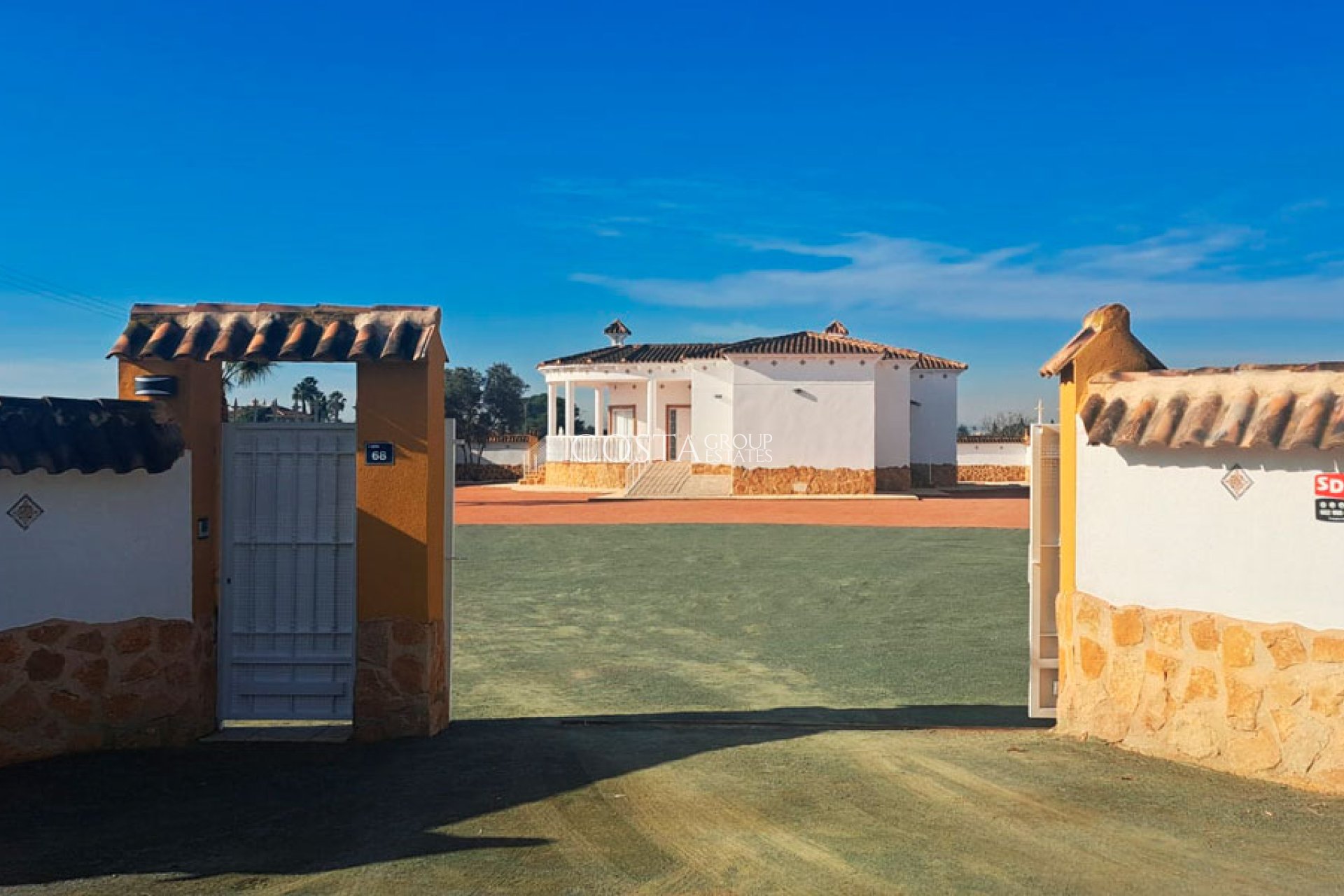 Revente - Villa -
Catral