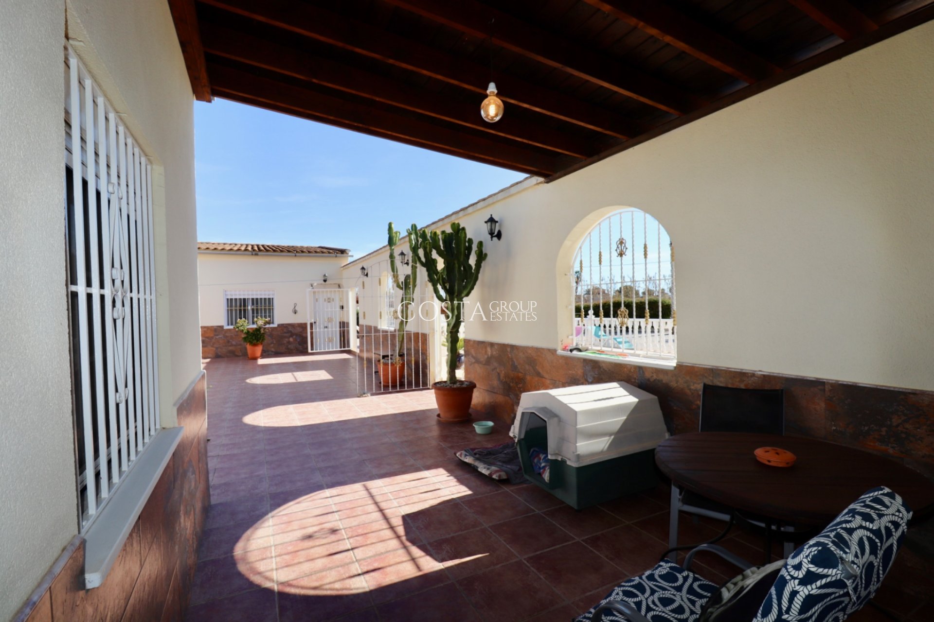 Revente - Villa -
Catral