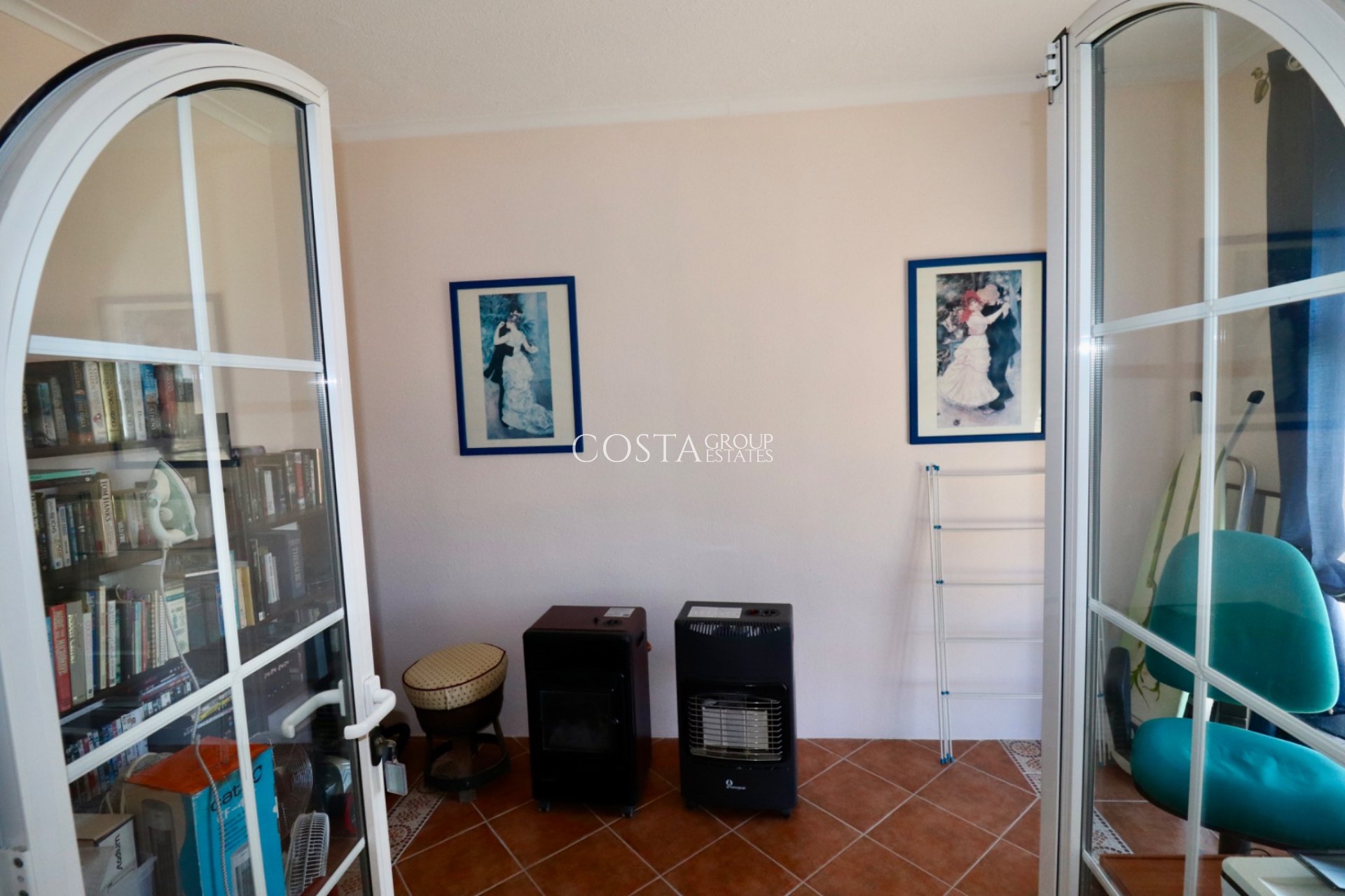 Revente - Villa -
Catral