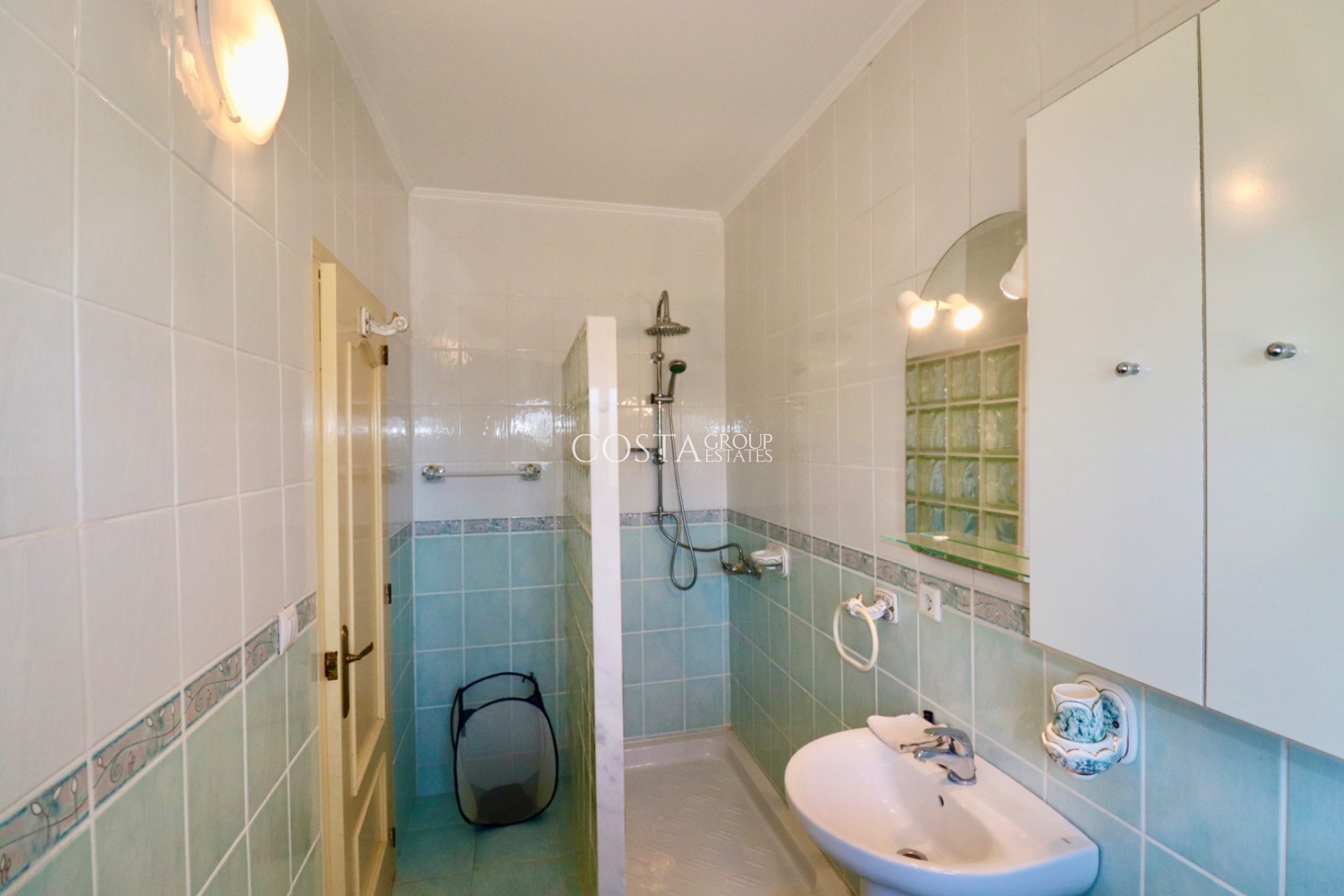 Revente - Villa -
Catral