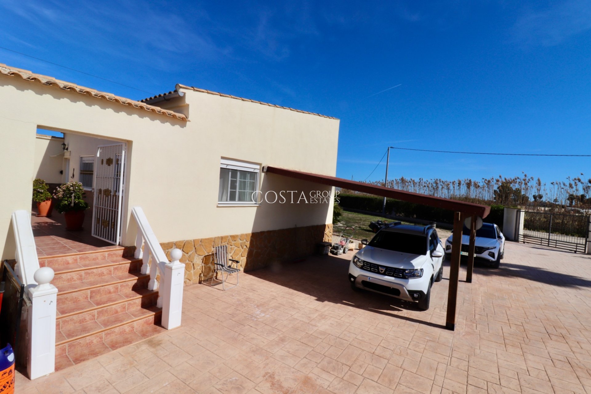 Revente - Villa -
Catral