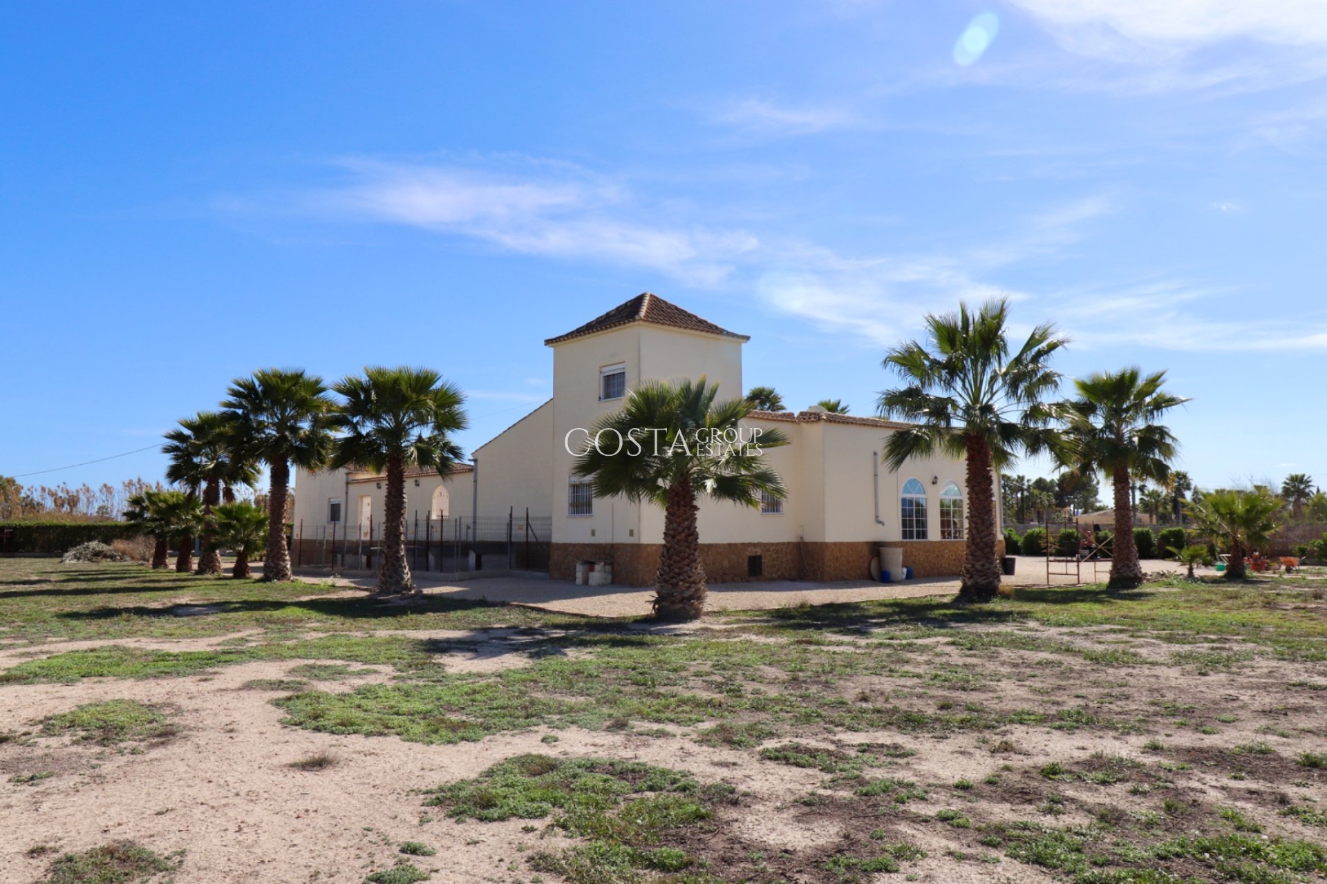 Revente - Villa -
Catral