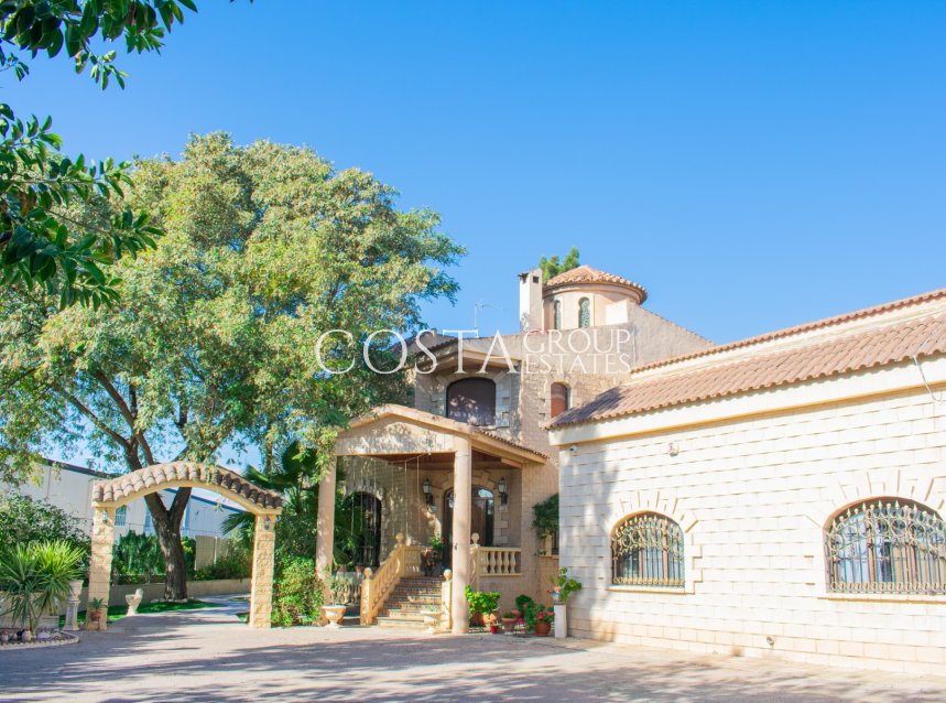 Revente - Villa -
Crevillente