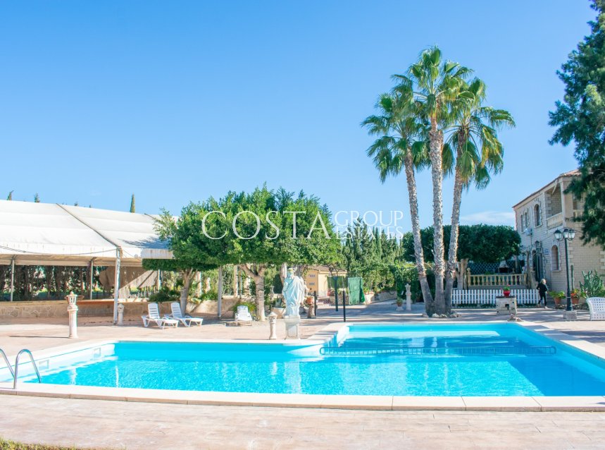 Revente - Villa -
Crevillente