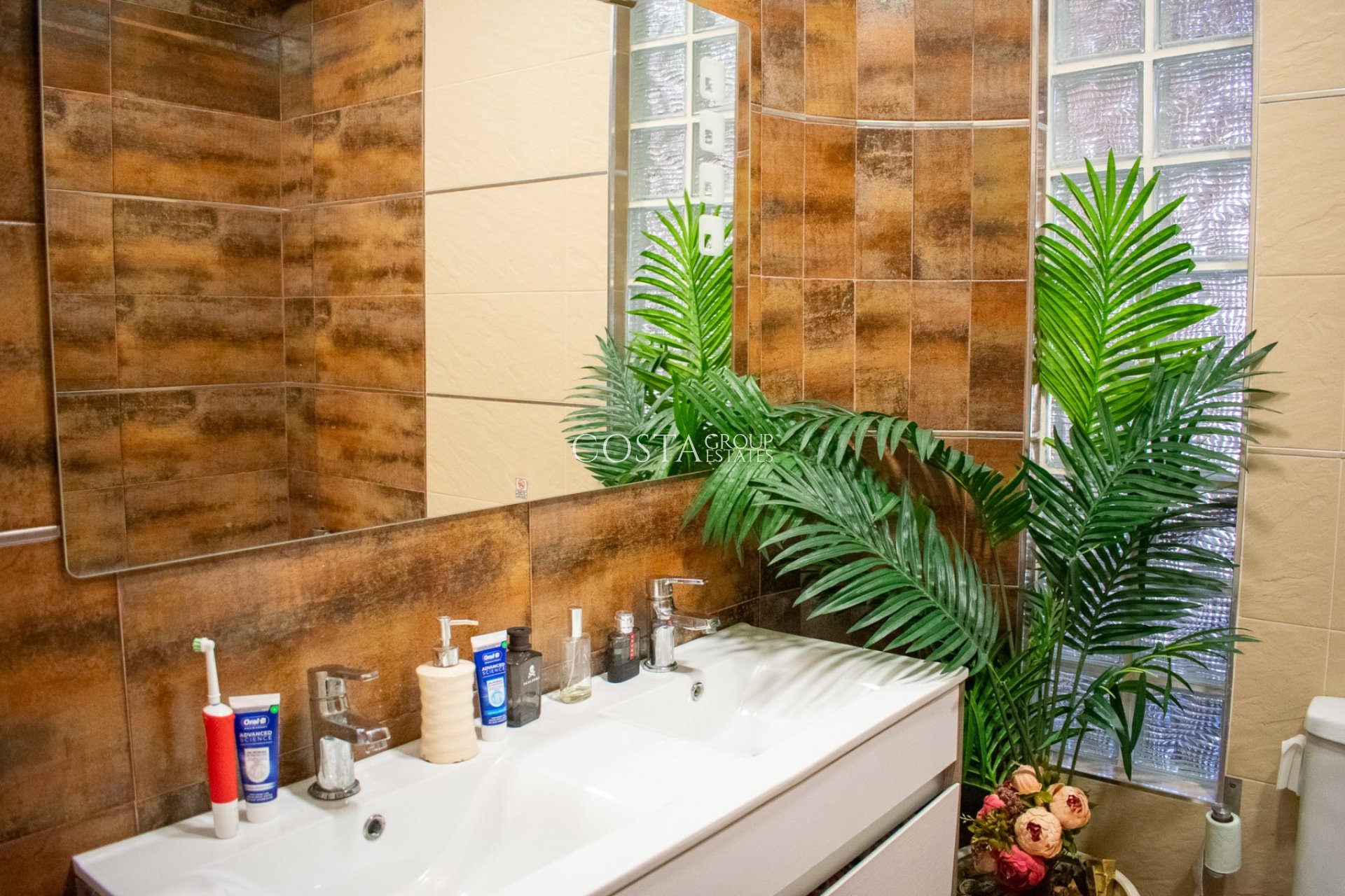 Revente - Villa -
Crevillente