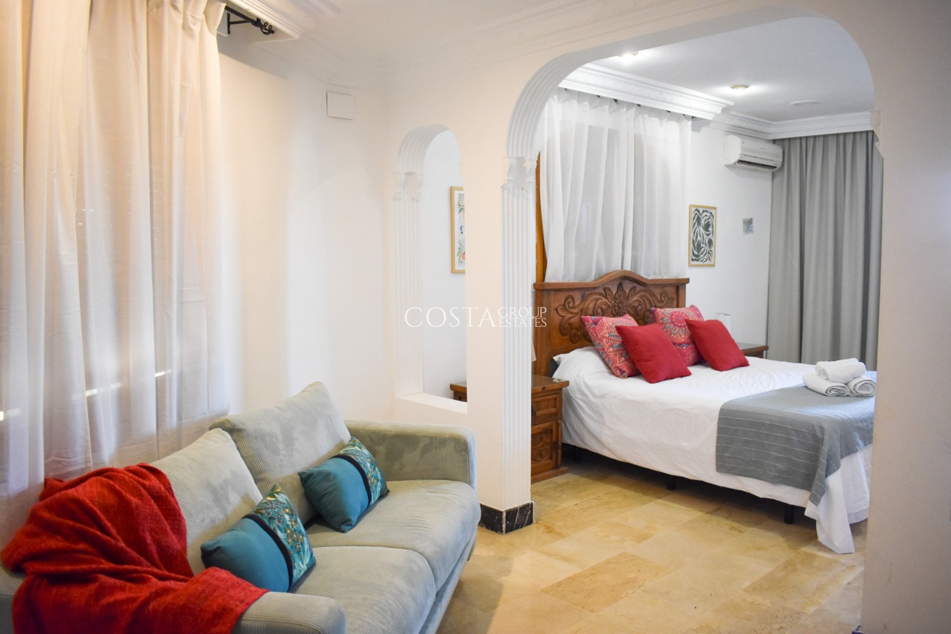 Revente - Villa -
Crevillente