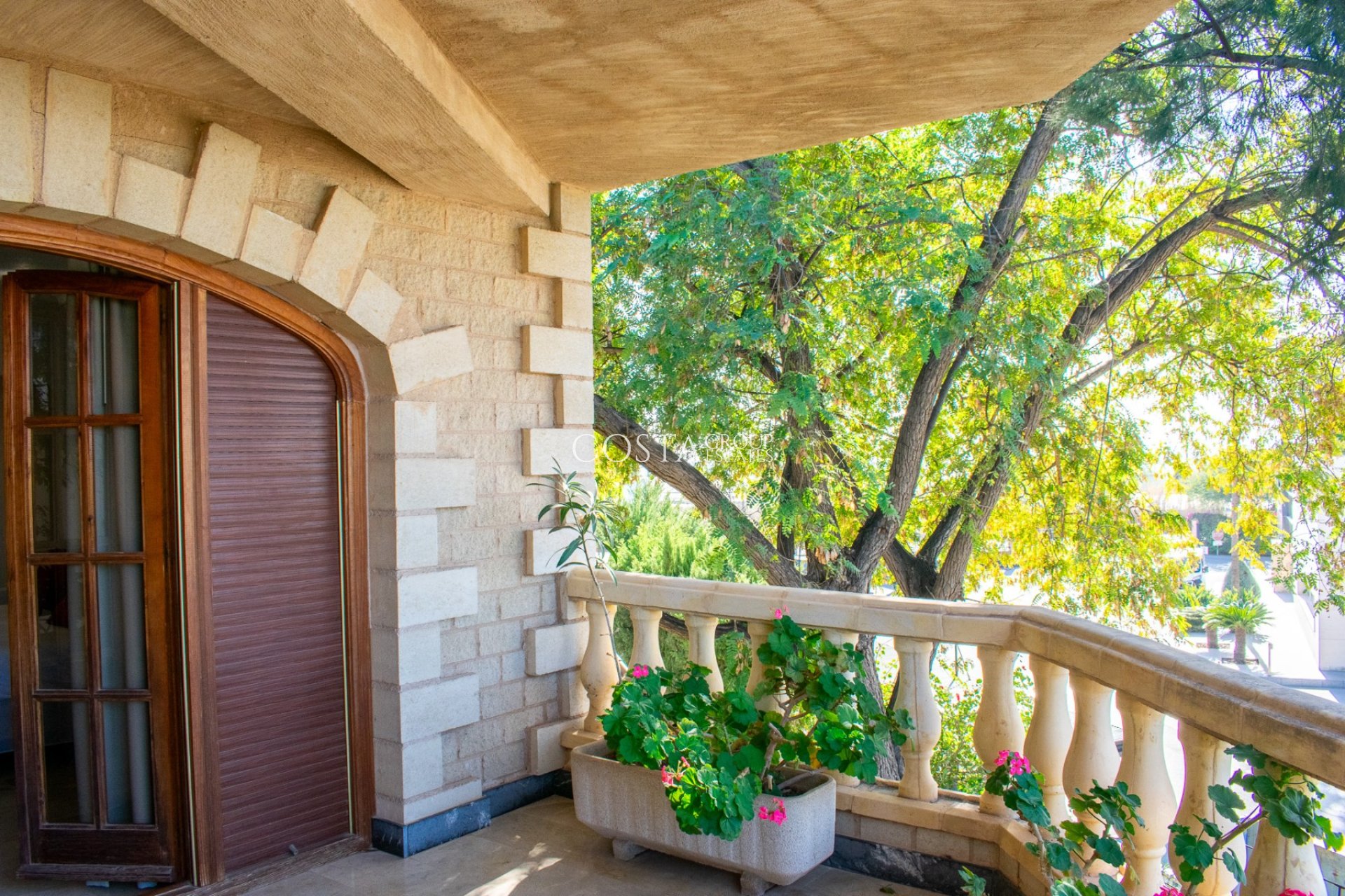 Revente - Villa -
Crevillente