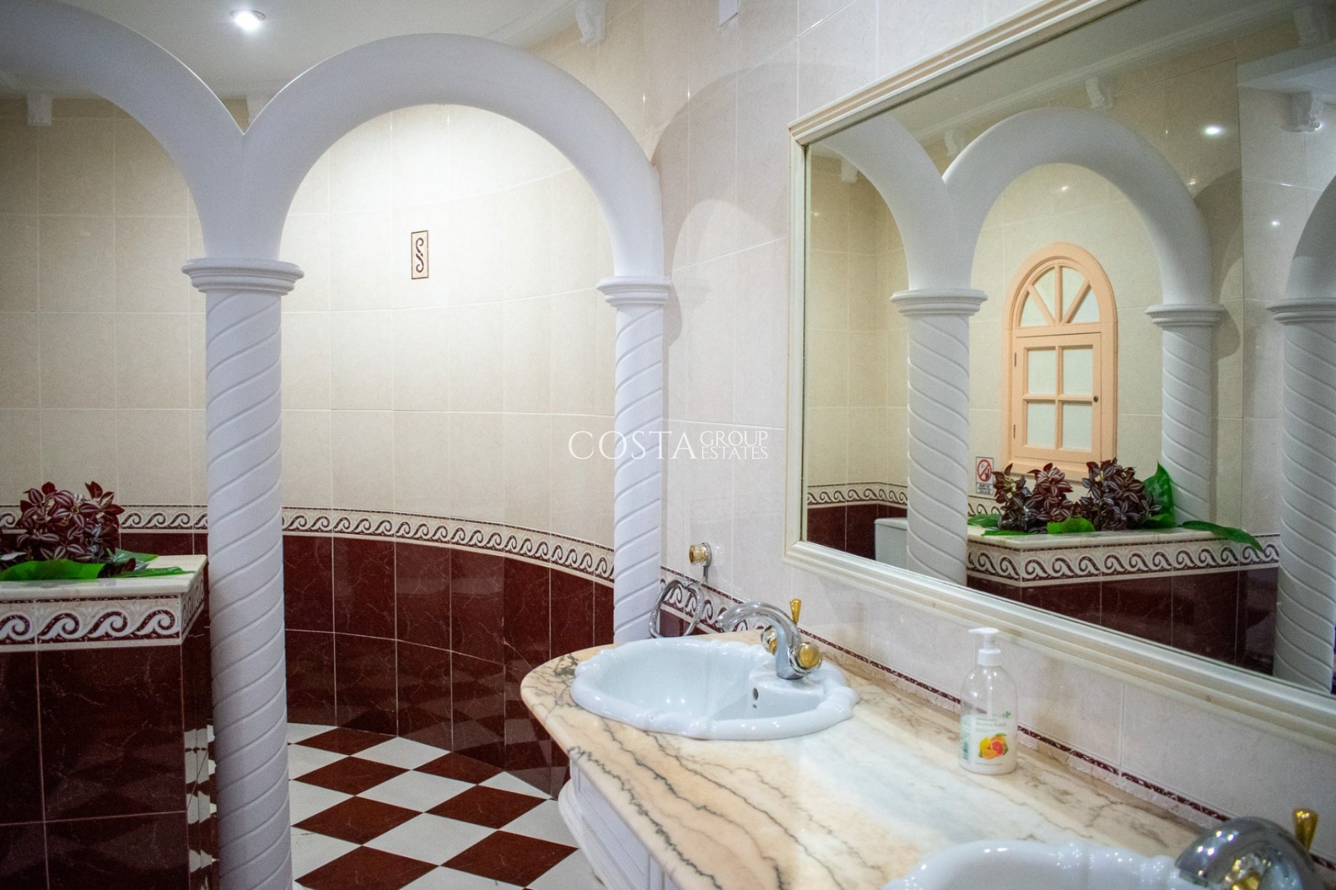 Revente - Villa -
Crevillente