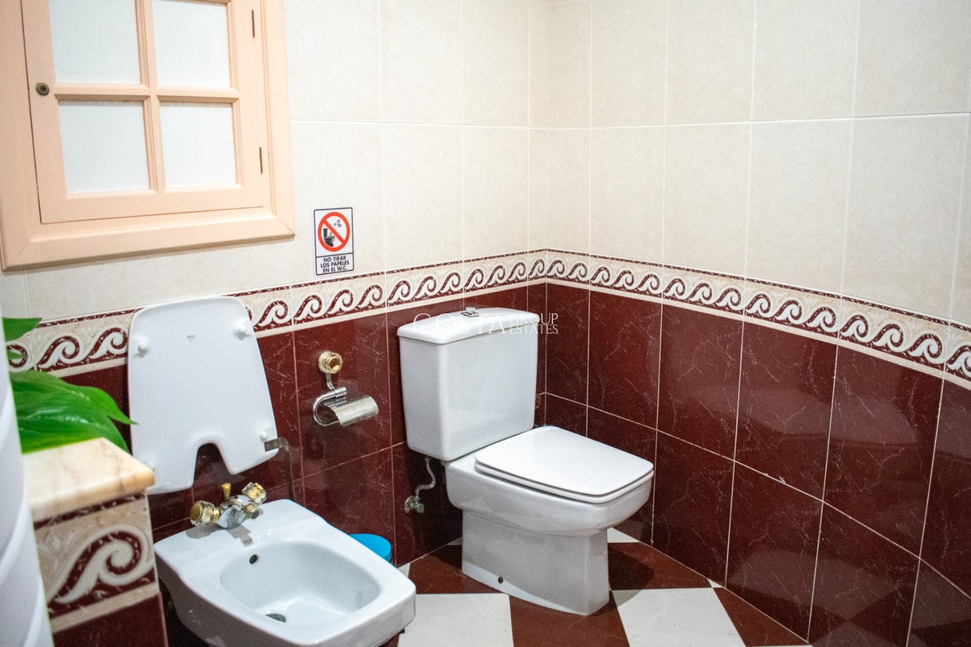 Revente - Villa -
Crevillente