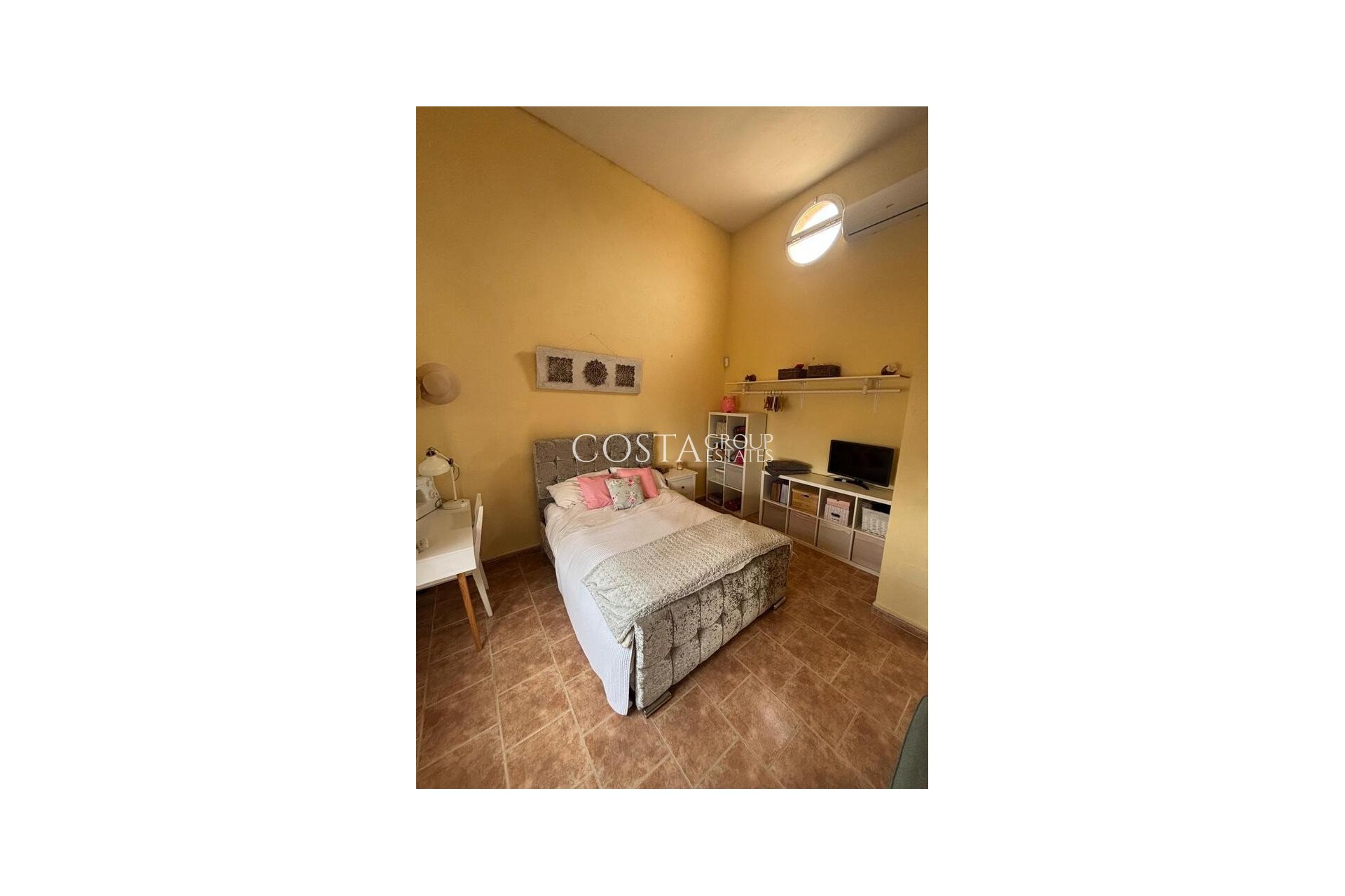 Revente - Villa -
Dolores - Dolores Centro