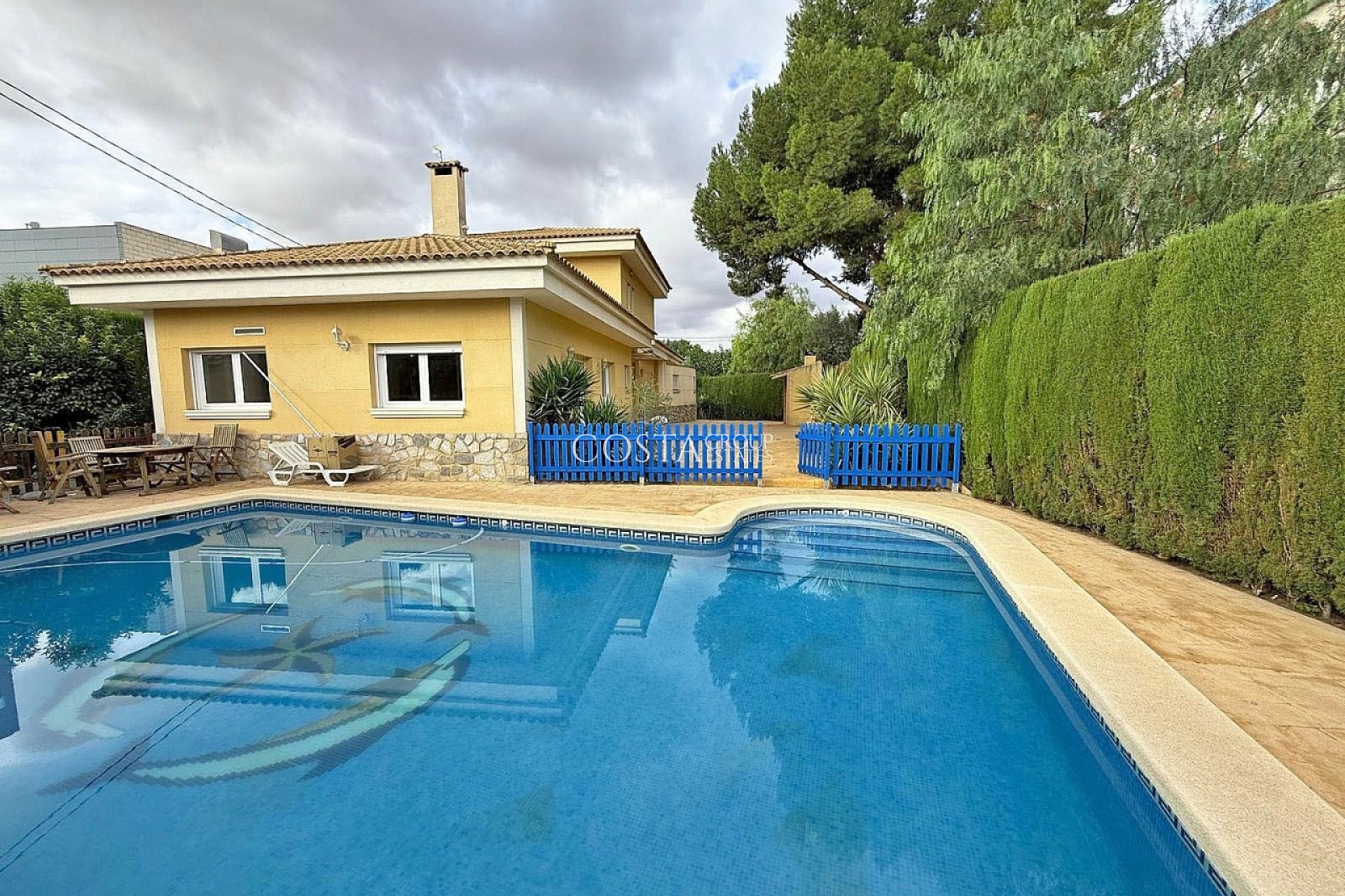 Revente - Villa -
Elda