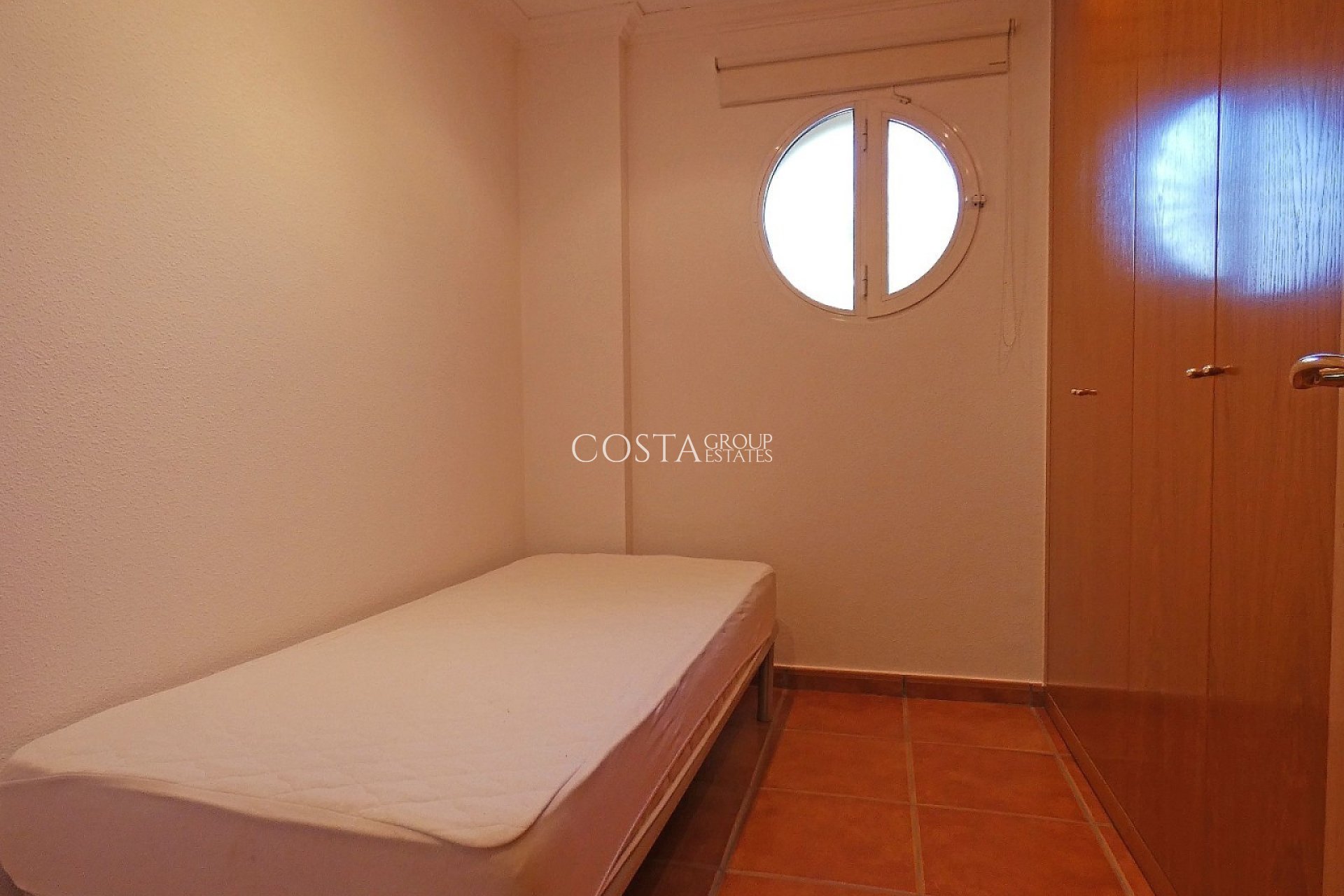 Revente - Villa -
Elda