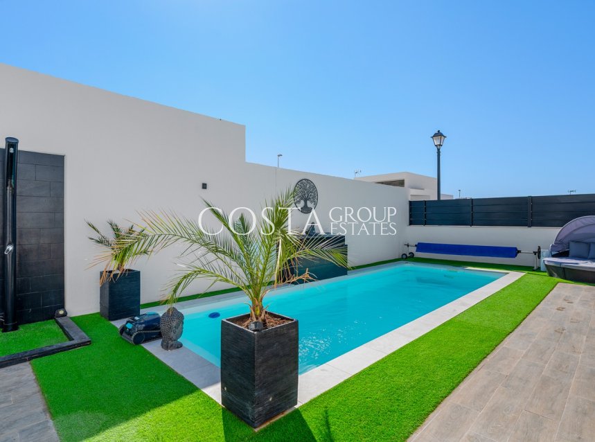 Revente - Villa -
Fortuna - Urbanizacion Las Kalendas