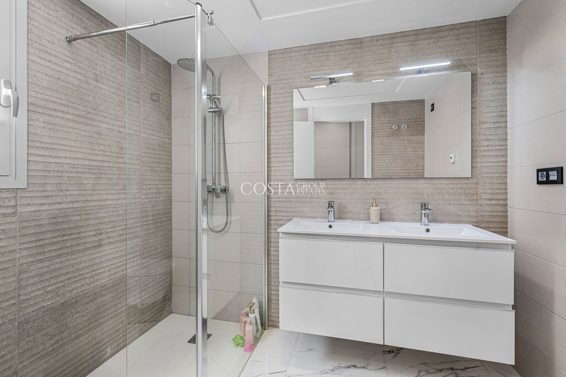 Revente - Villa -
Guardamar del Segura