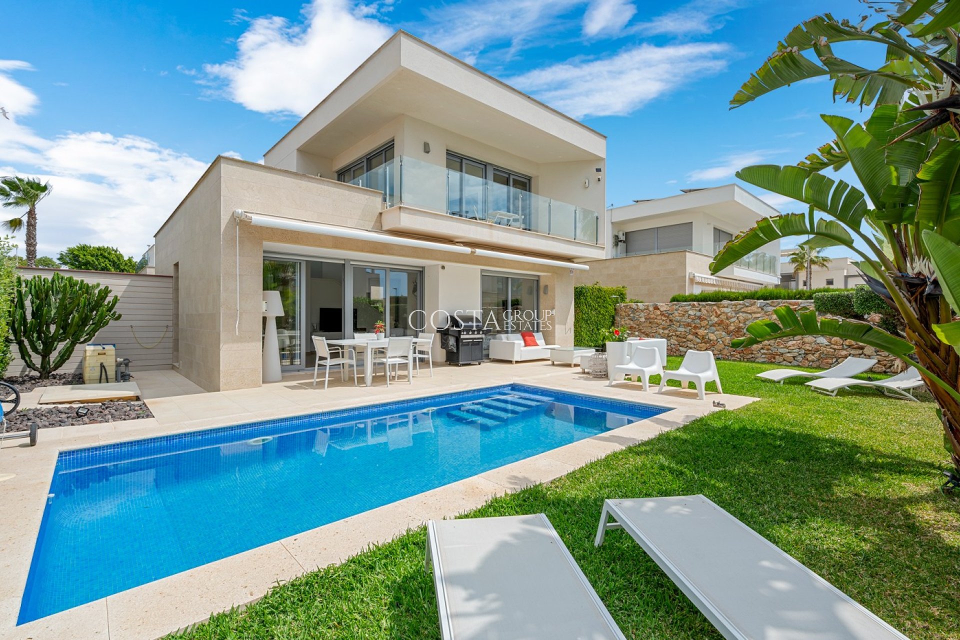 Revente - Villa -
Jacarilla - Vistabella