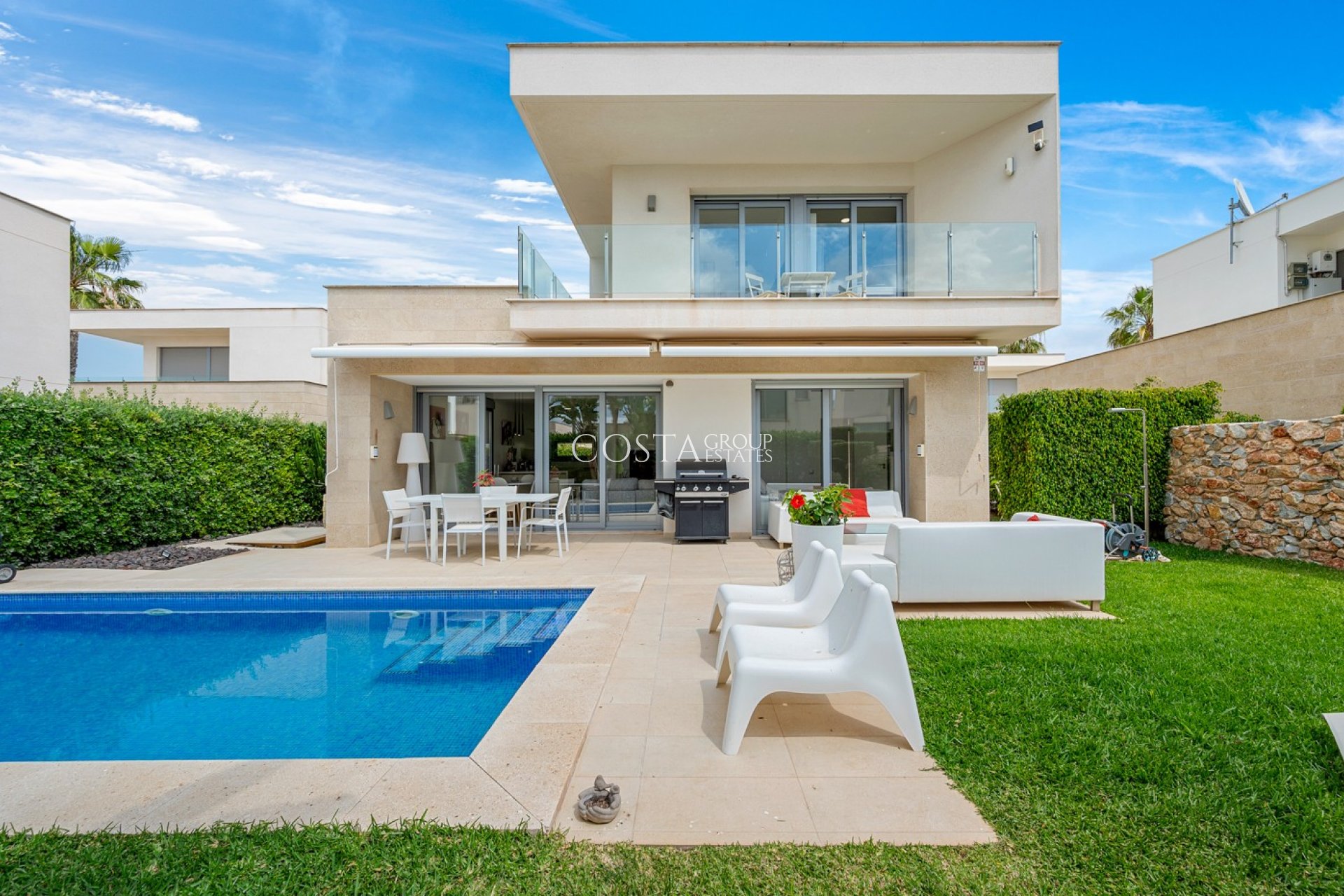 Revente - Villa -
Jacarilla - Vistabella