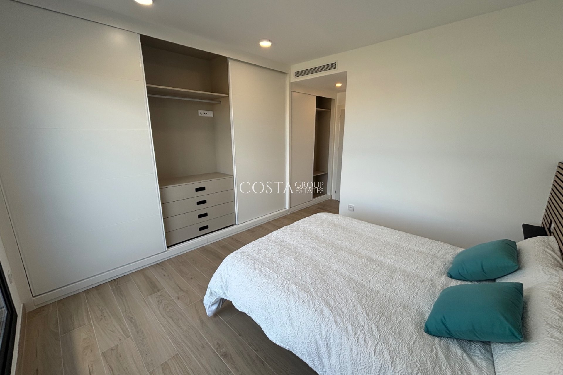 Revente - Villa -
Los Alcazares - Roda