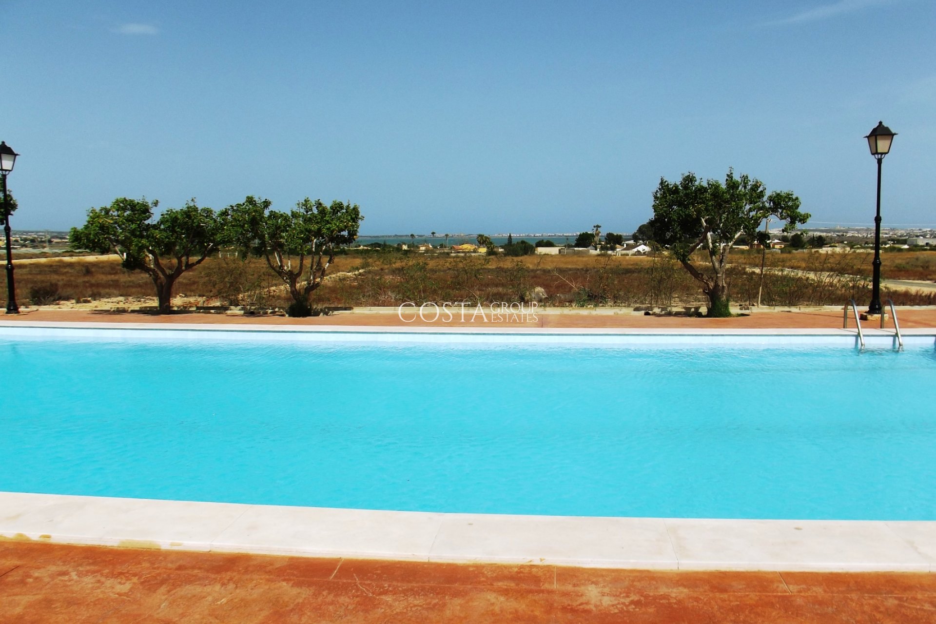 Revente - Villa -
Los Montesinos - La Herrada