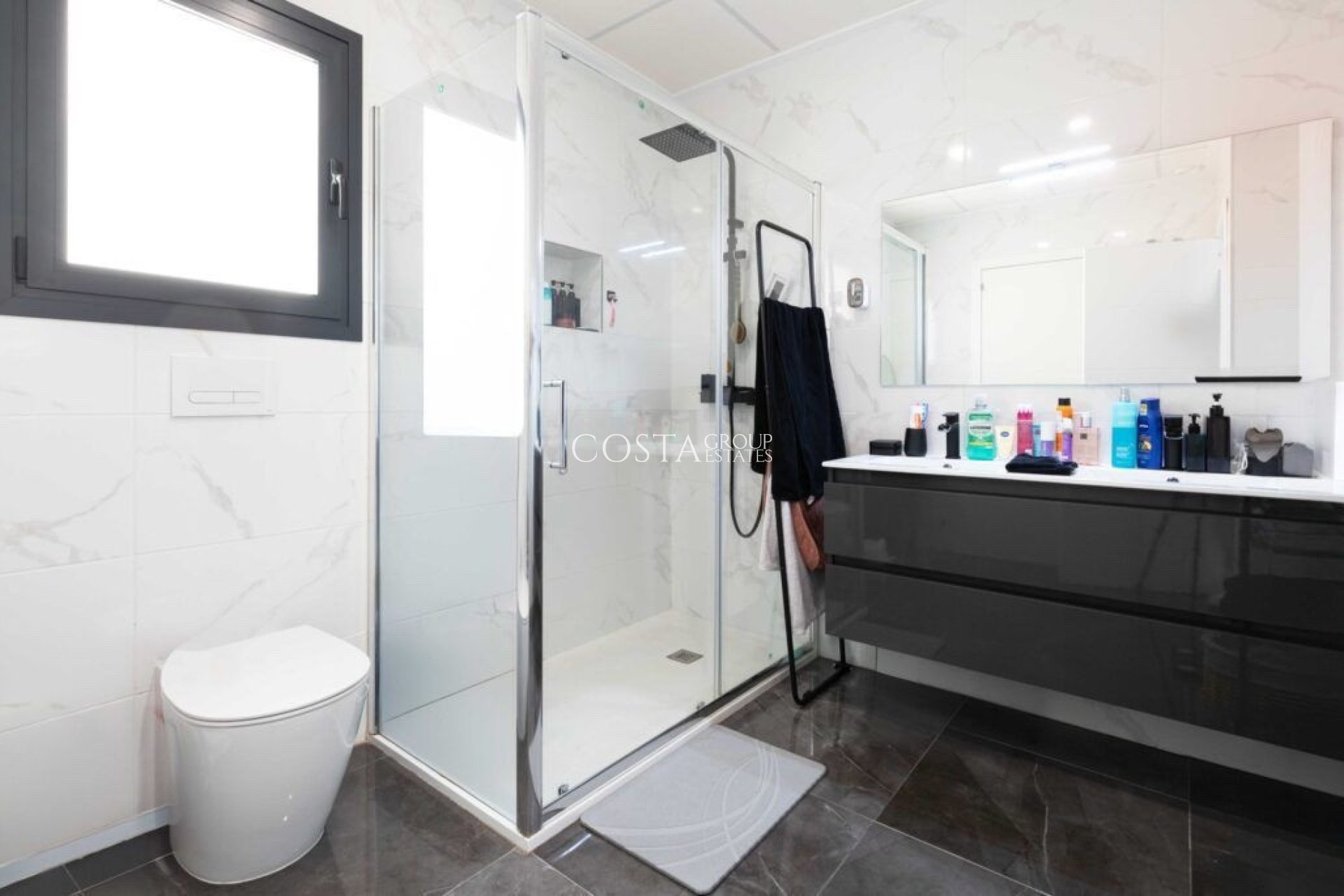 Revente - Villa -
Los Montesinos - Los Montesinos Centro